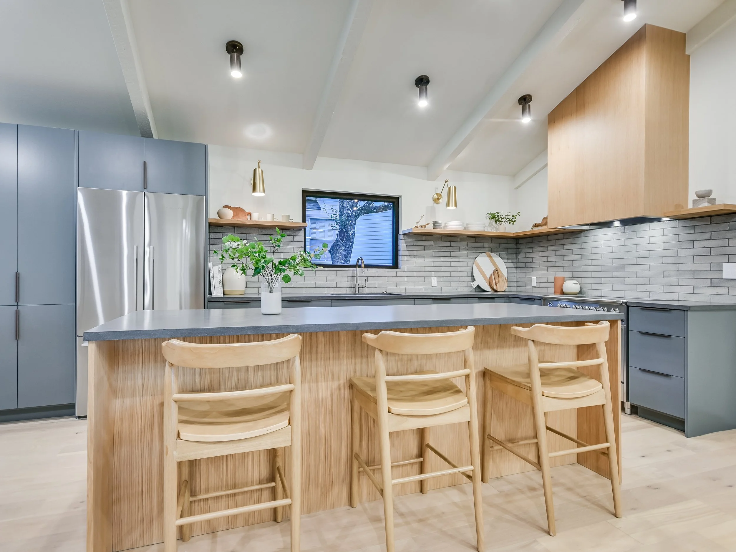 019_Kitchen 2.jpg