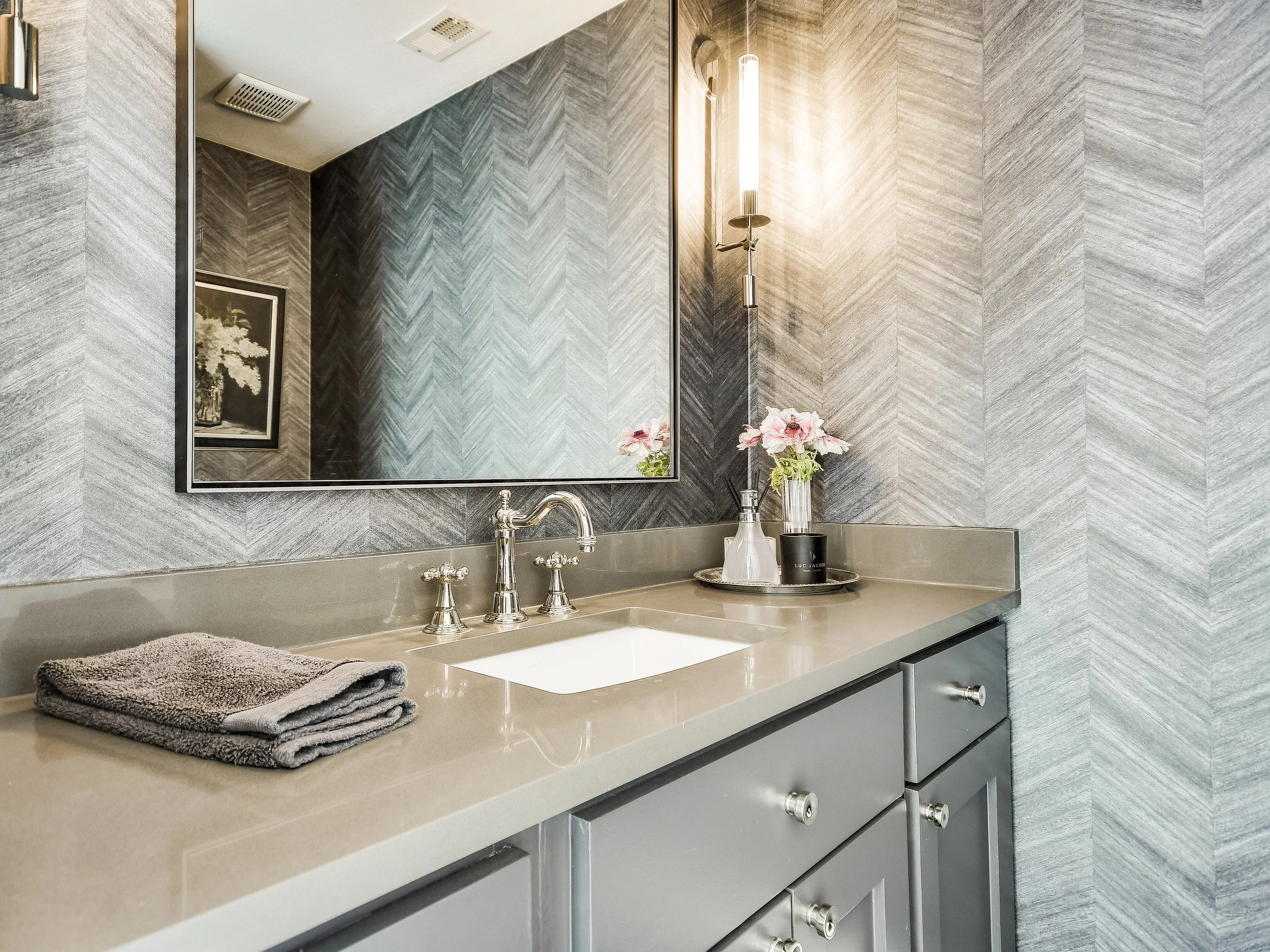 017_Powder Bath.jpg