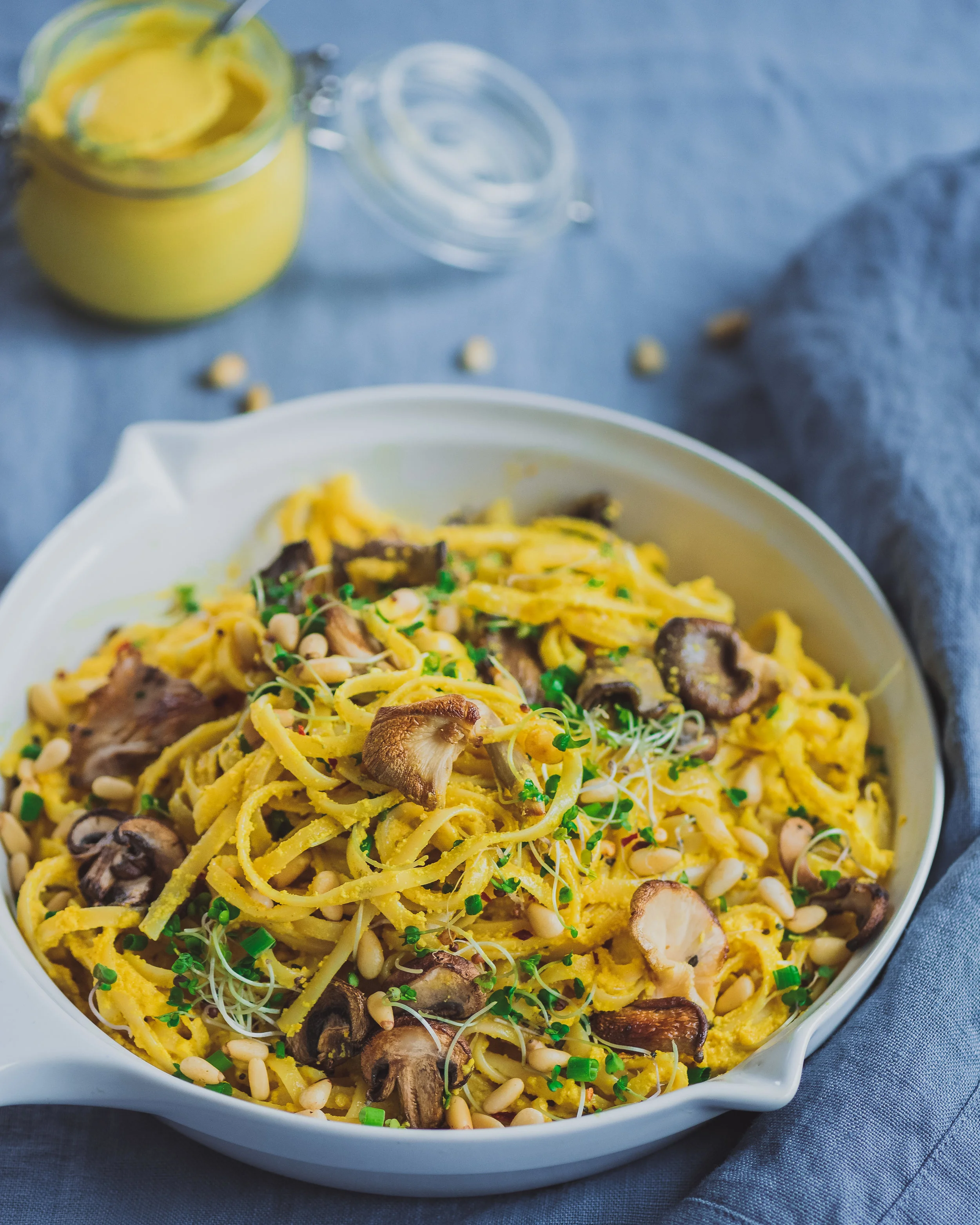turmeric pasta macro2 lm (1 of 1).jpg