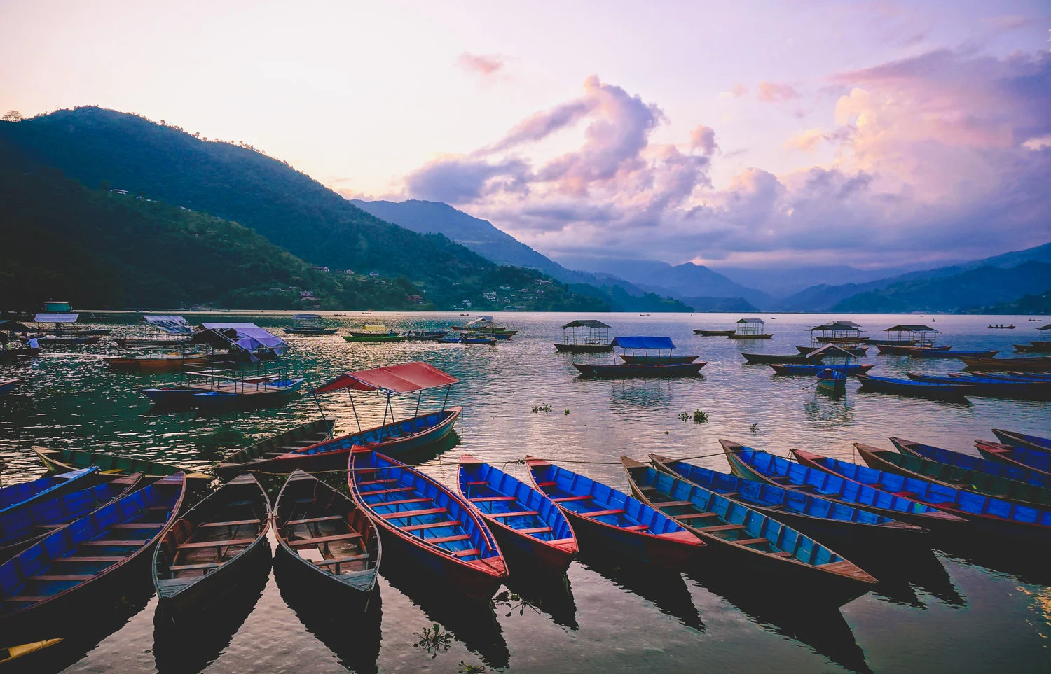 nepal+rowboats2+(1+of+1).jpg