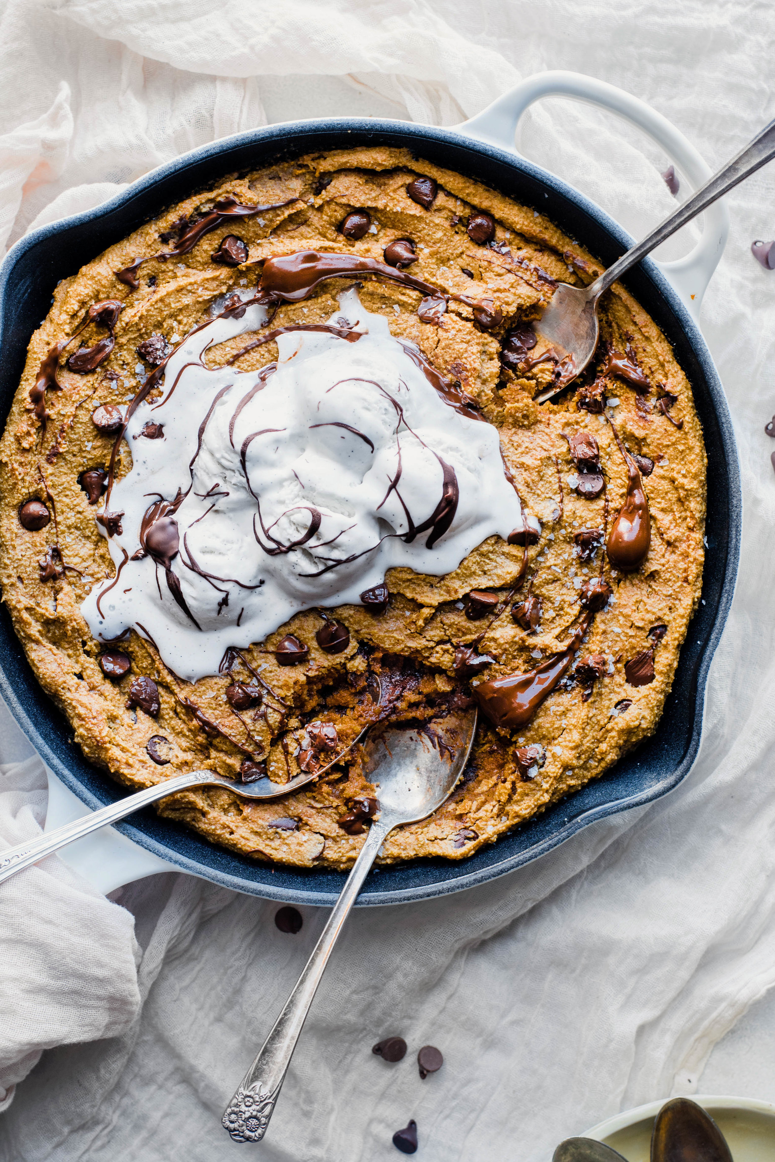Pumpkin Chocolate Chip Skillet Cookie (Vegan, Gluten-Free)