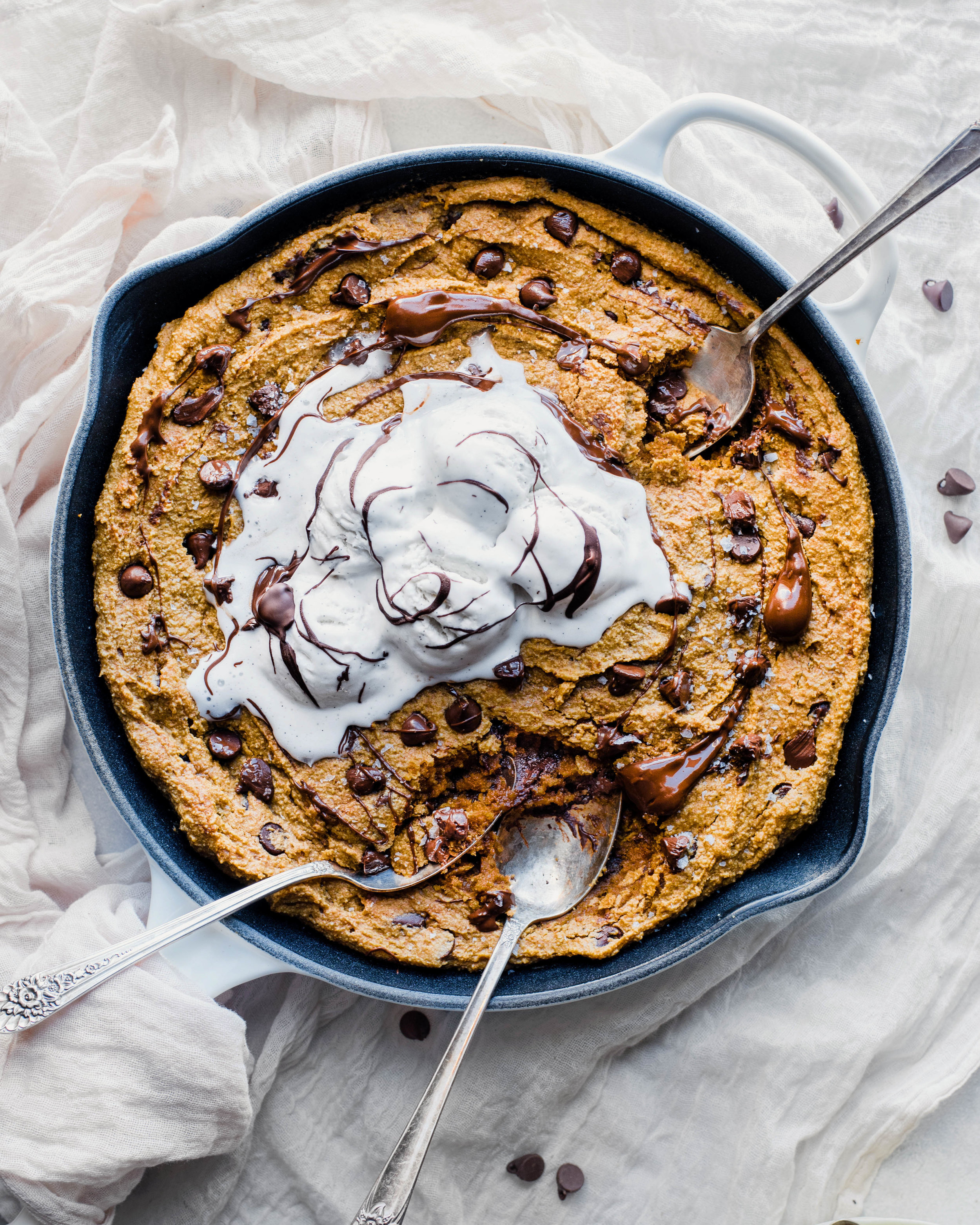 Pumpkin Chocolate Chip Skillet Cookie (Vegan, Gluten-Free)