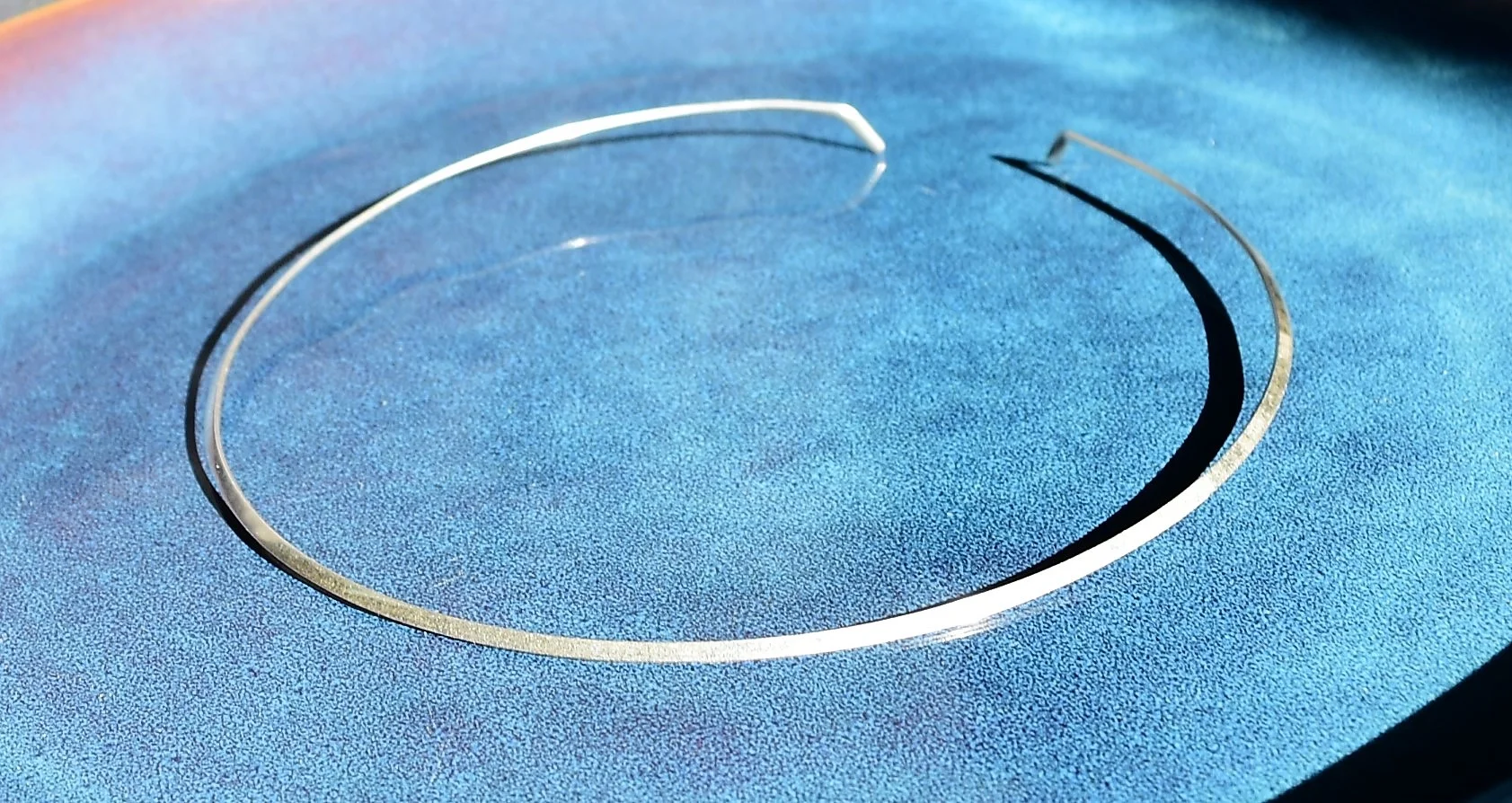 6._2.b._Solid_Necklace_1794-e1-adj.jpg