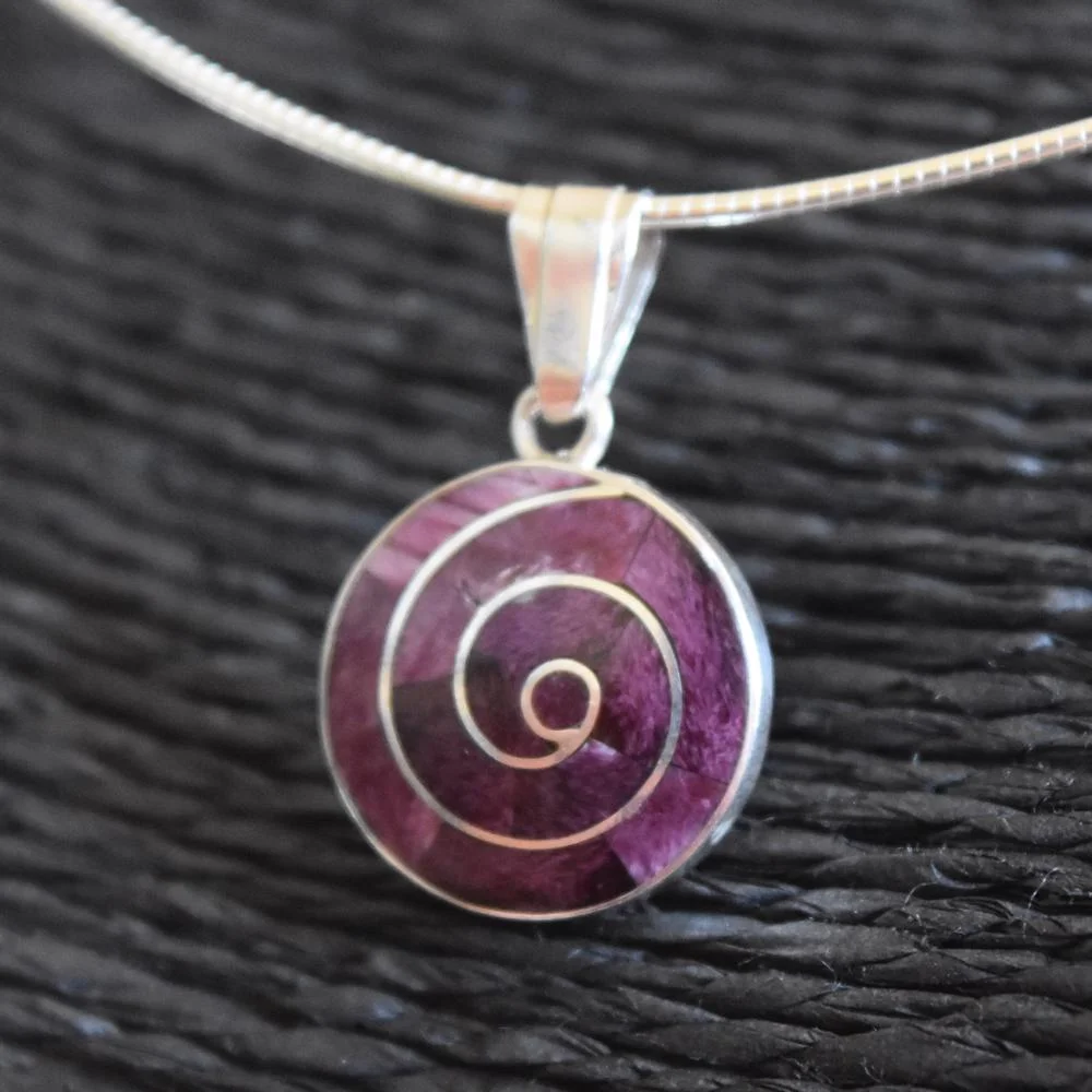 Spondylus 3-Spiral Pendant (1).JPG