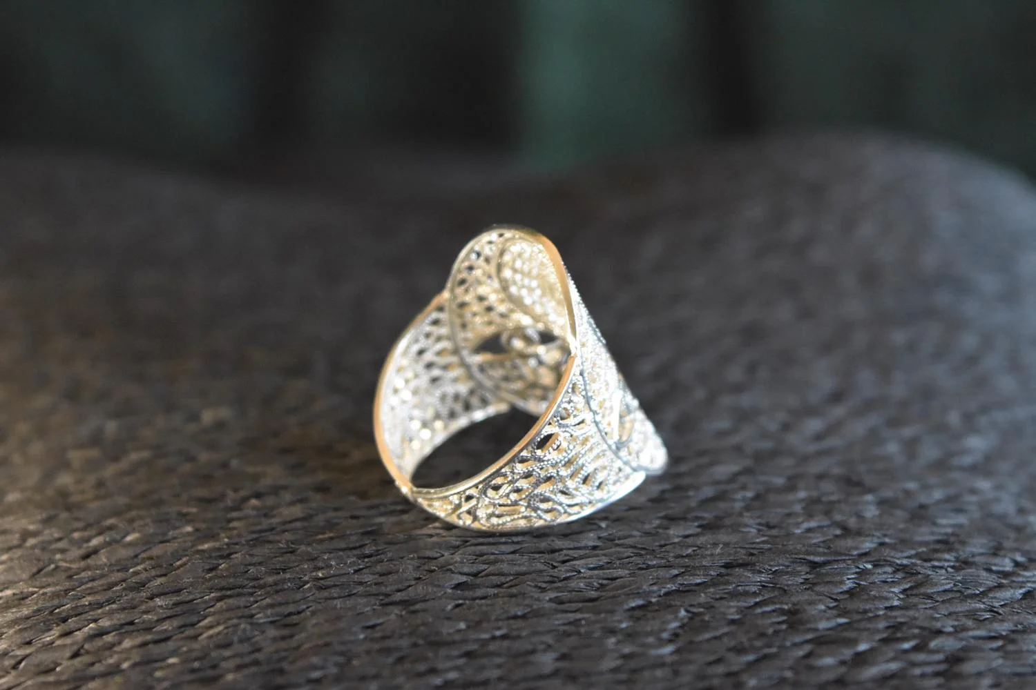 Filigree Circle Figure Ring (4).JPG