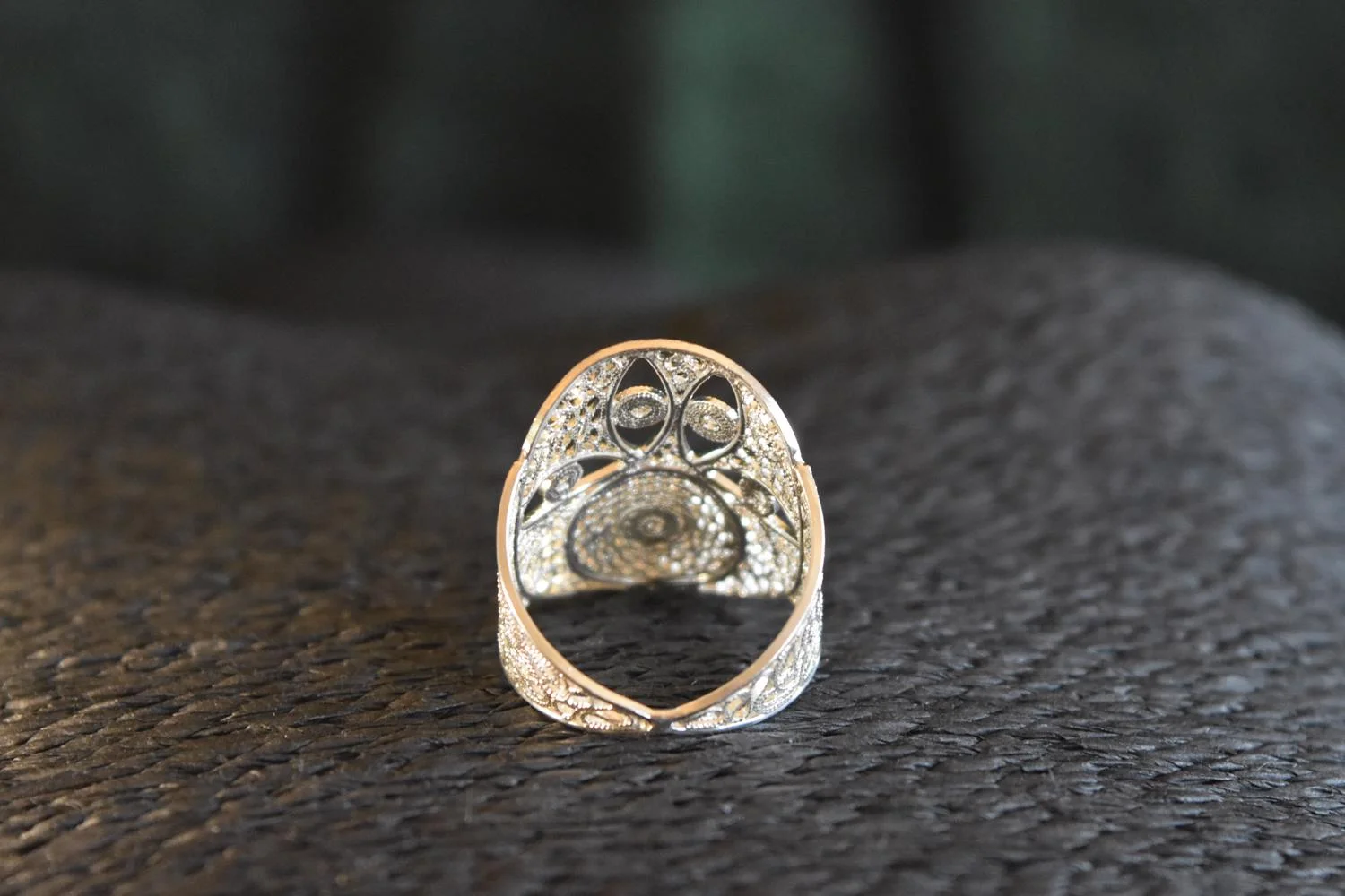 Filigree Circle Figure Ring (6).JPG