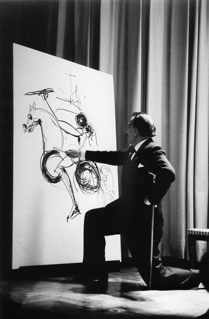 SD7 Dali soirée Gala pour Gala NY 1965.jpg