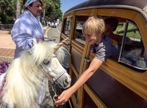 Feeling The Love (Balboa Island Parade 2018)