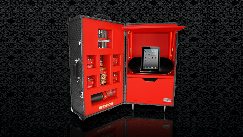 Chivas_trunk_comp_r3.jpg