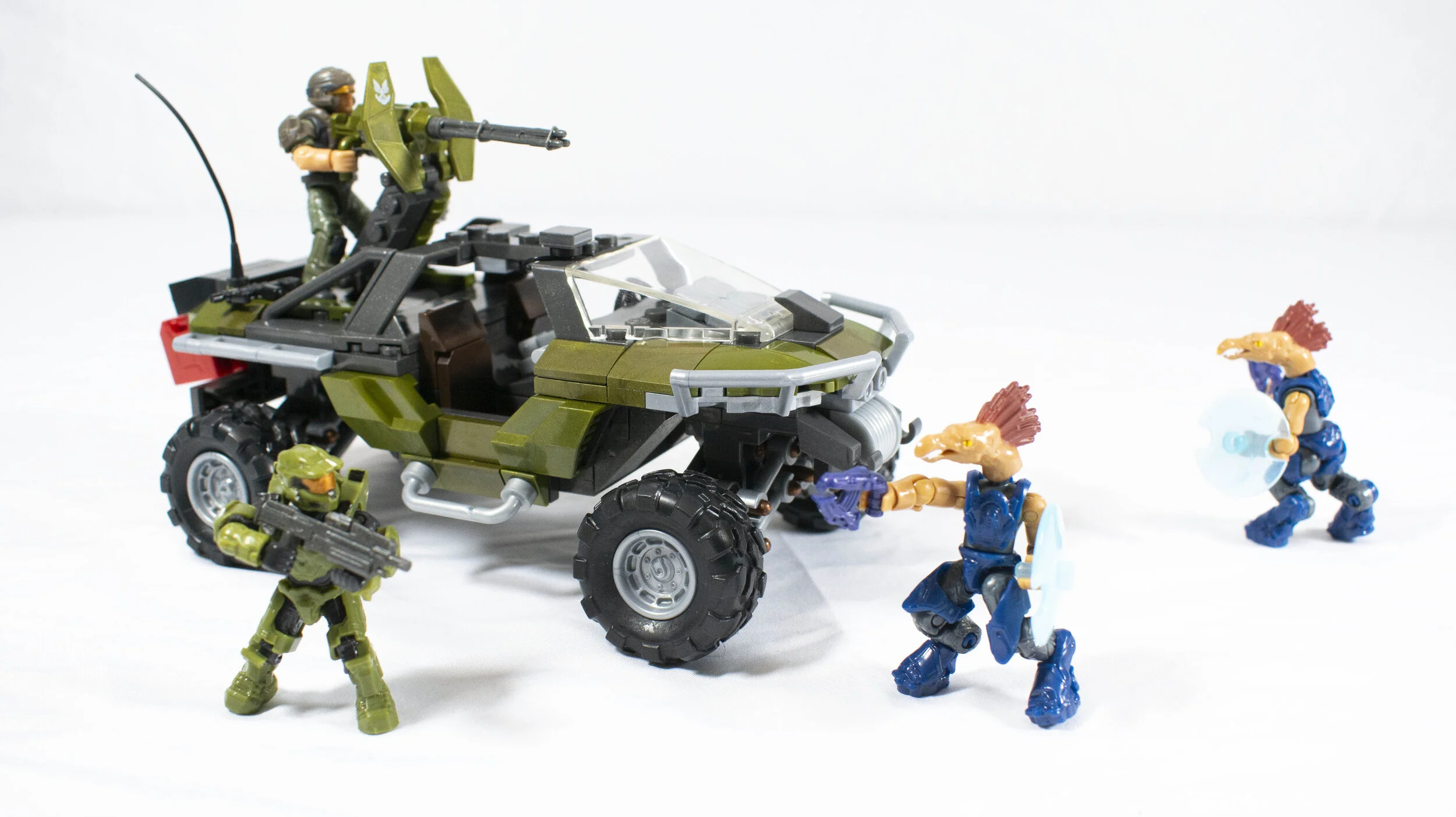 Mega Construx Halo Infinite Set Review: GNB25 Warthog Rally