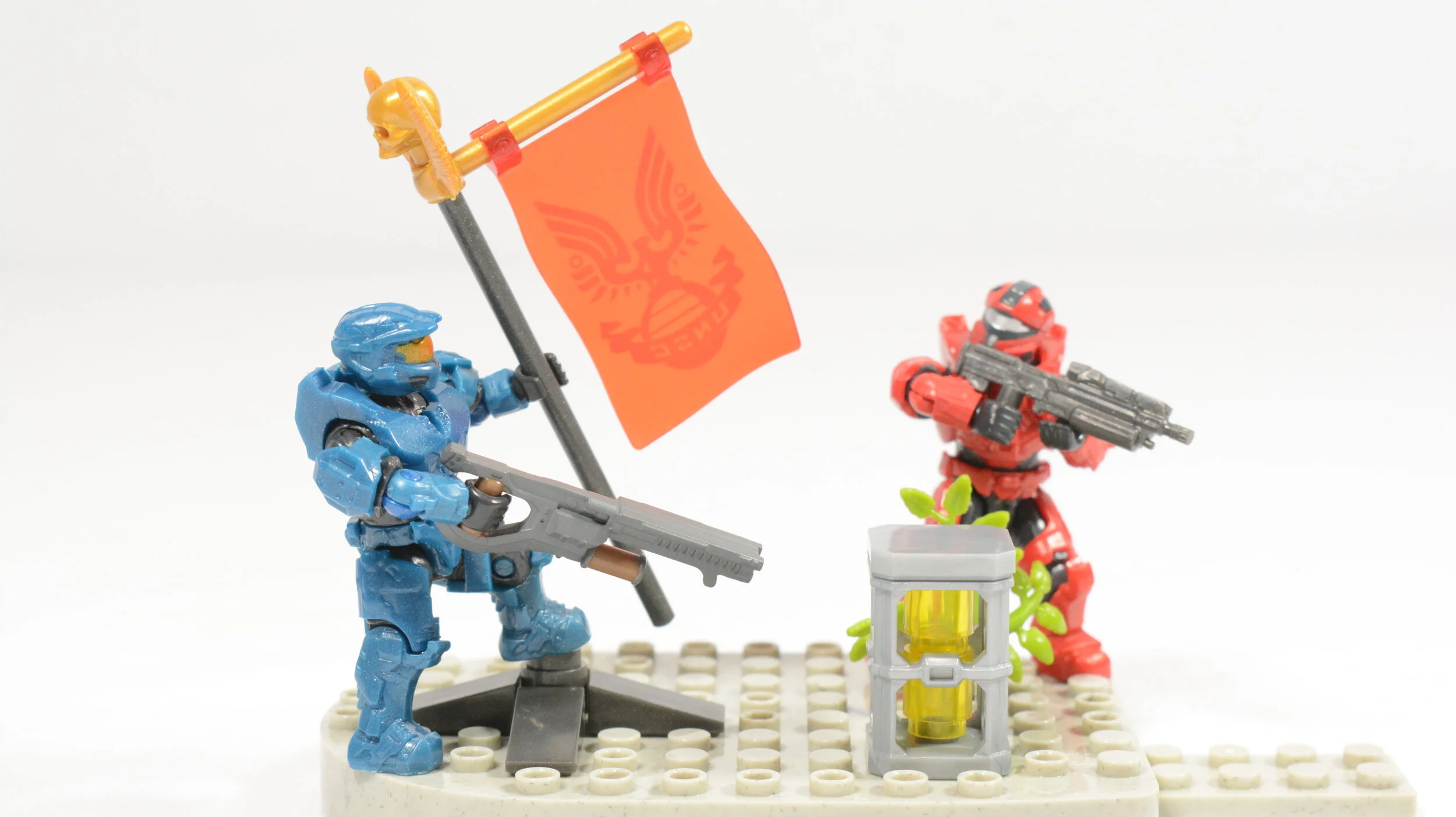 Mega Construx Halo Infinite Set Review: GWY98 Capture The Flag Helmet