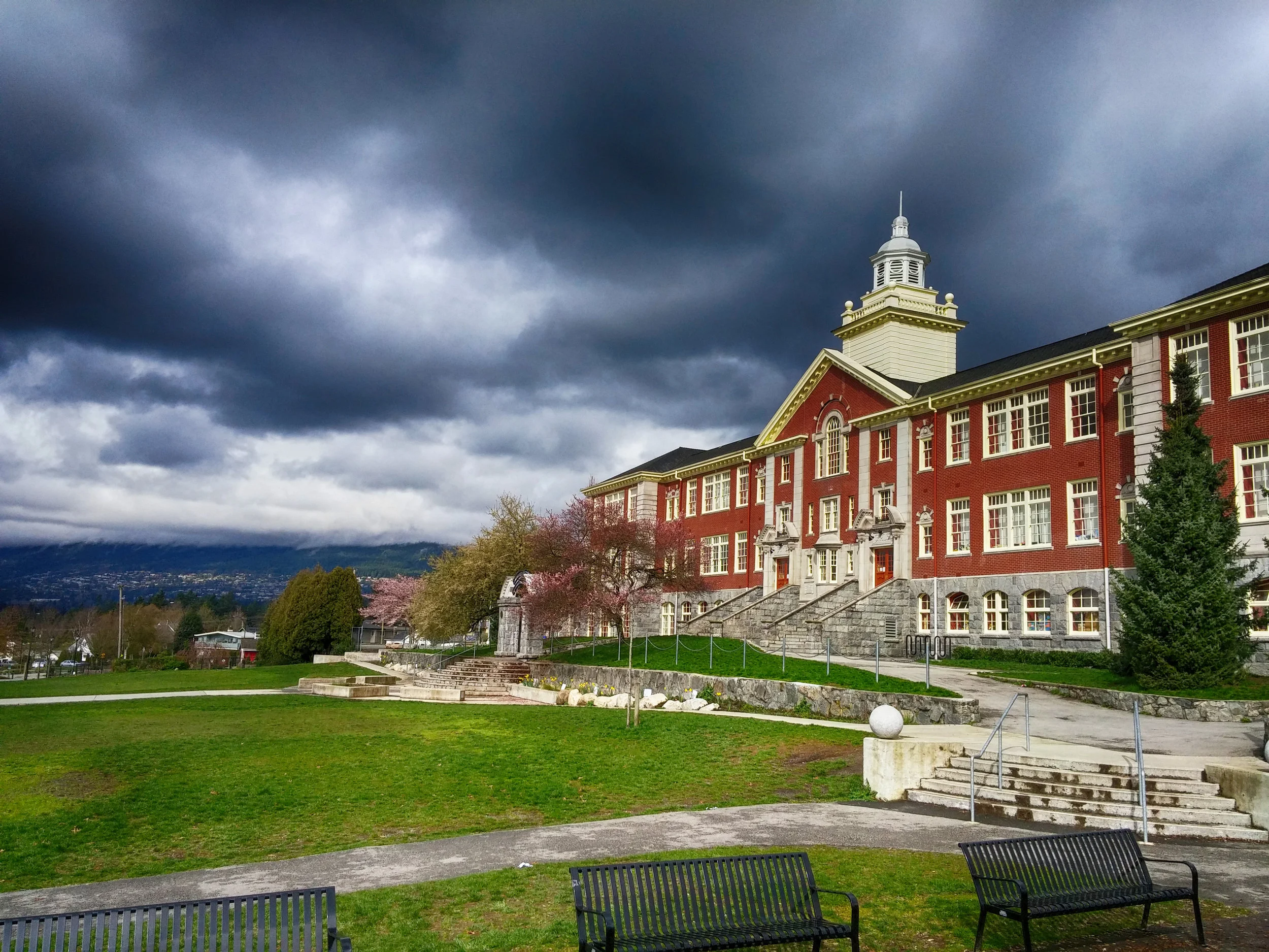 Queen Mary School