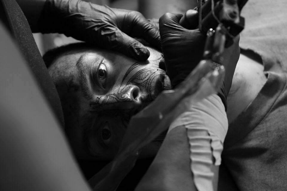 Ta Moko using modern tatoo gun - Paitangi Ostick  www.paitangiartandink.co.nz