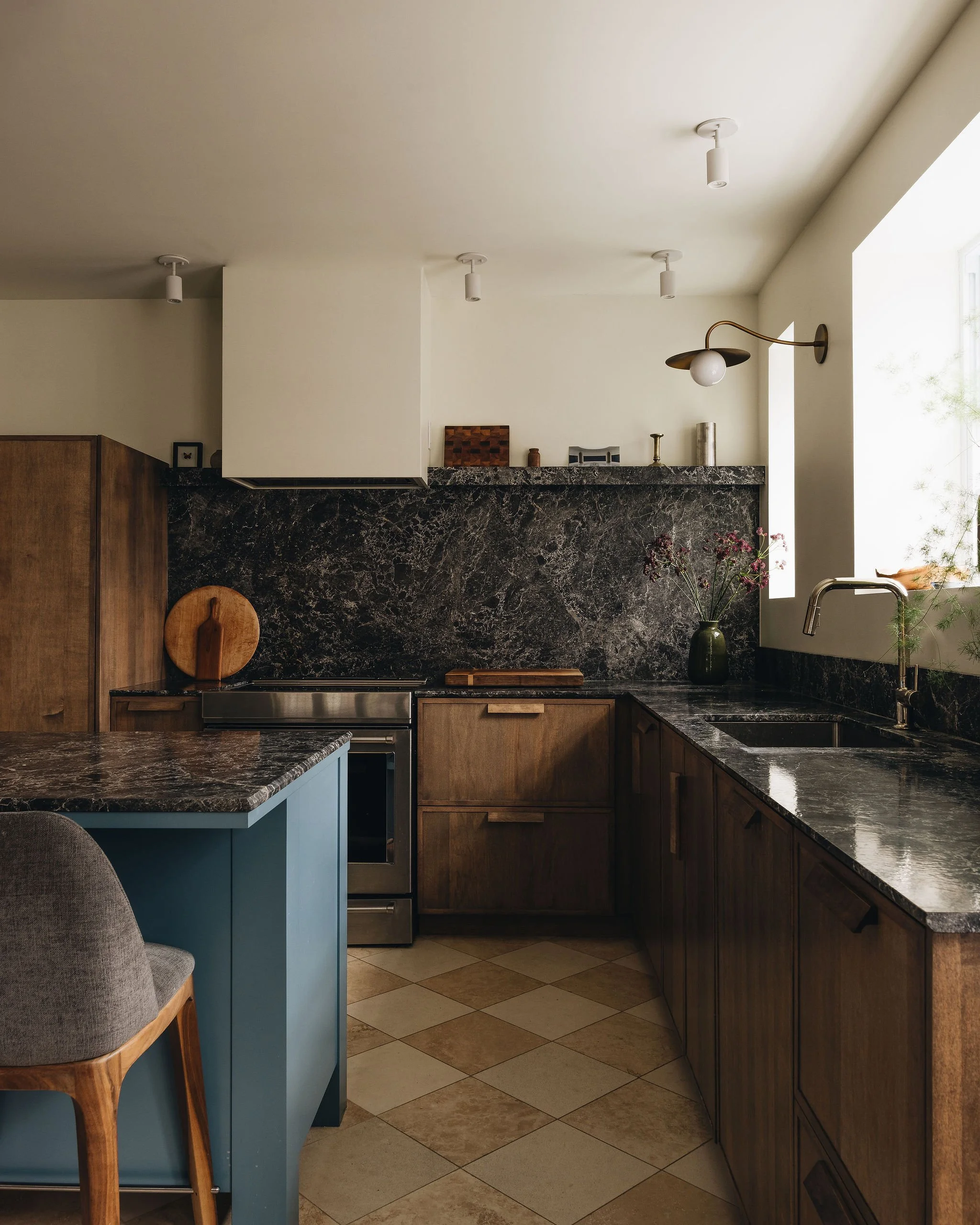RHONCUS_DESIGN_PASCALE_VIGLAS_MCNIDER_3.jpg