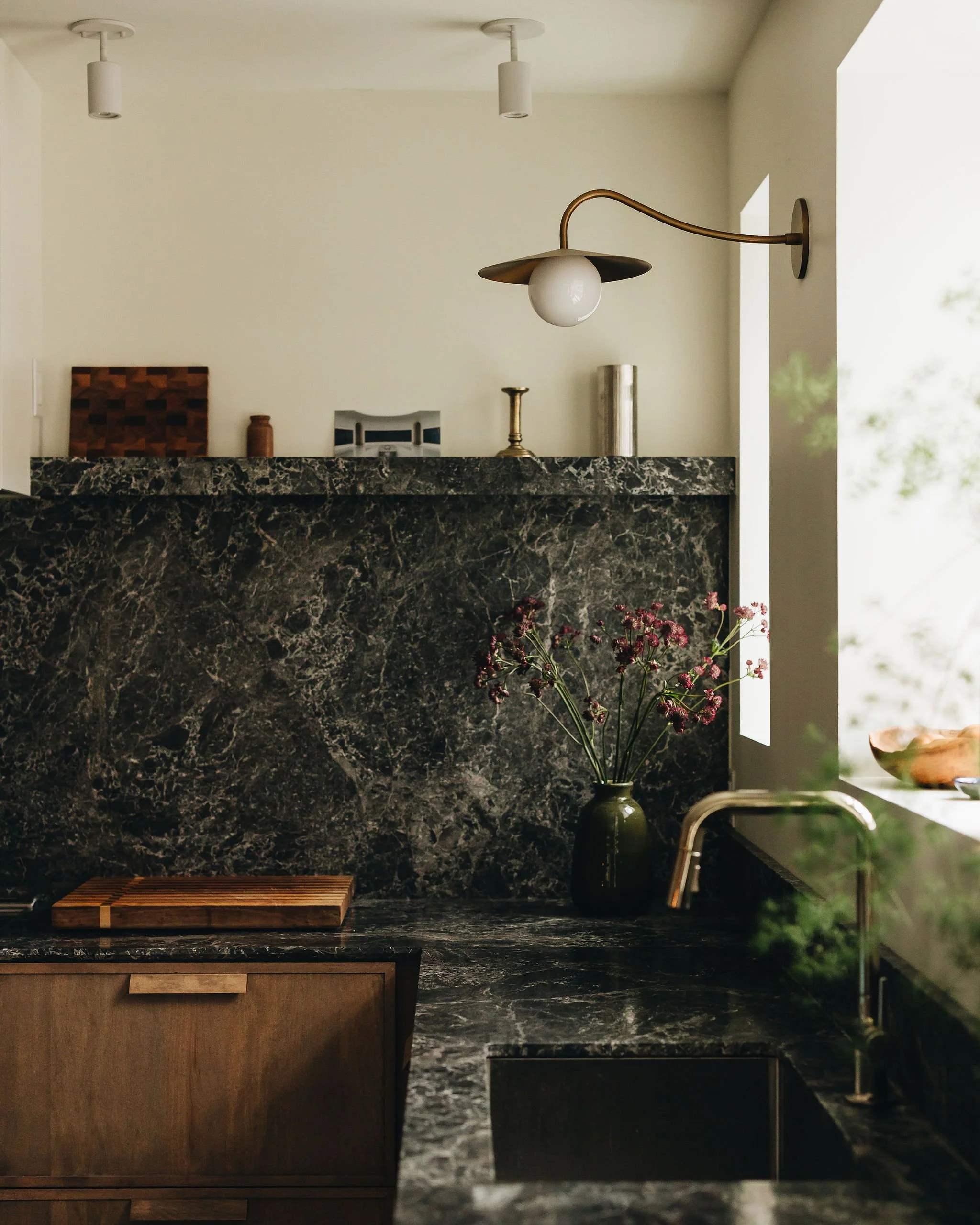 RHONCUS_DESIGN_PASCALE_VIGLAS_MCNIDER_1.jpg