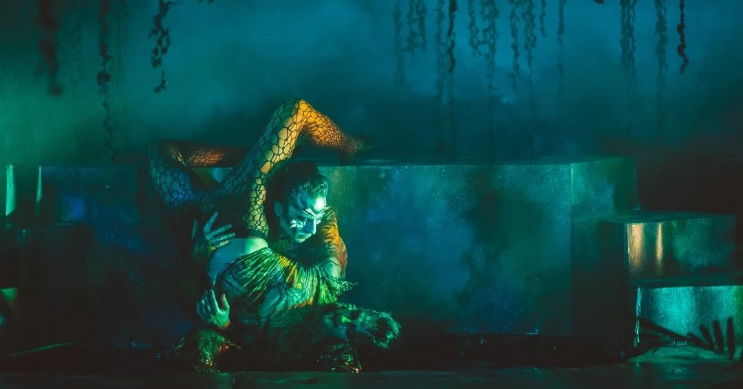 The McKittrick World's Fair #lightingdesign

Sleep No NYC/McKittrick Hotel

Lighting Design @devincameroncreative 
Director @emilyterndrup
Choreographer @austingood1
Scenic Design @jessie_h_flynn
Costume Design @atelier.abene
Makeup Design @dollfille