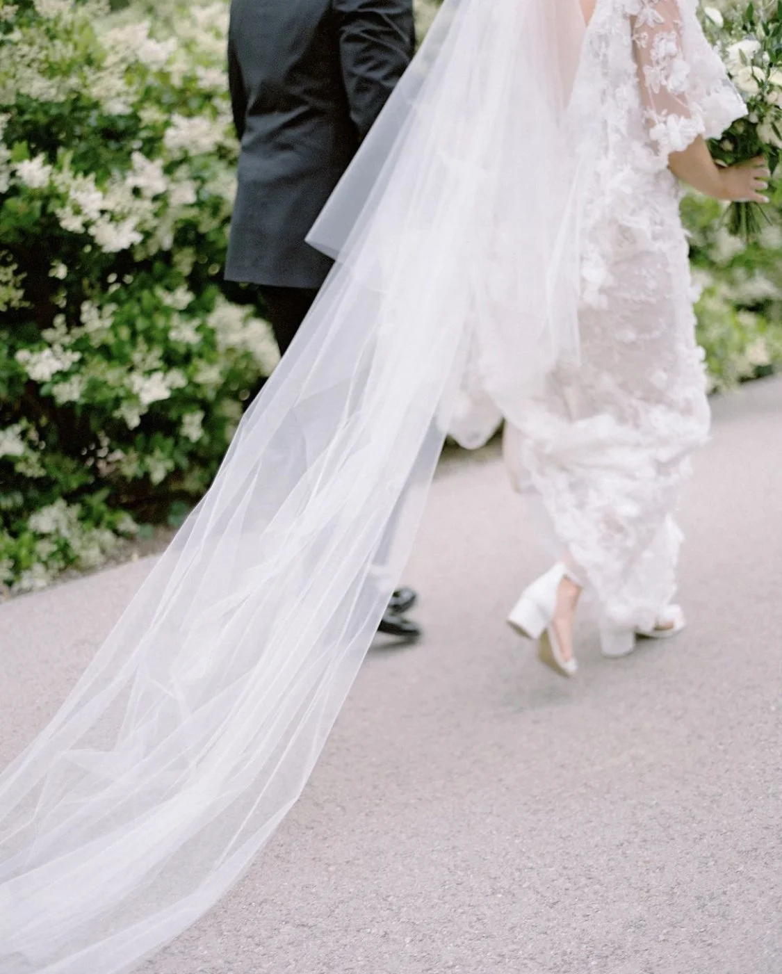 marchesa, marchesa wedding gown, marchesa bridal gown, luxury bridal fashion, luxury wedding, luxury bridal, vineyard wedding, santa barbara wedding, los angeles wedding, malibu wedding, orange county wedding