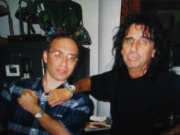 215980-381235-alice-cooper.jpg