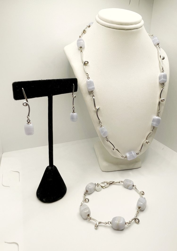 Tiffany & Co Silver Blue Chalcedony Twist Dangling Dangle Earrings Rare Gift