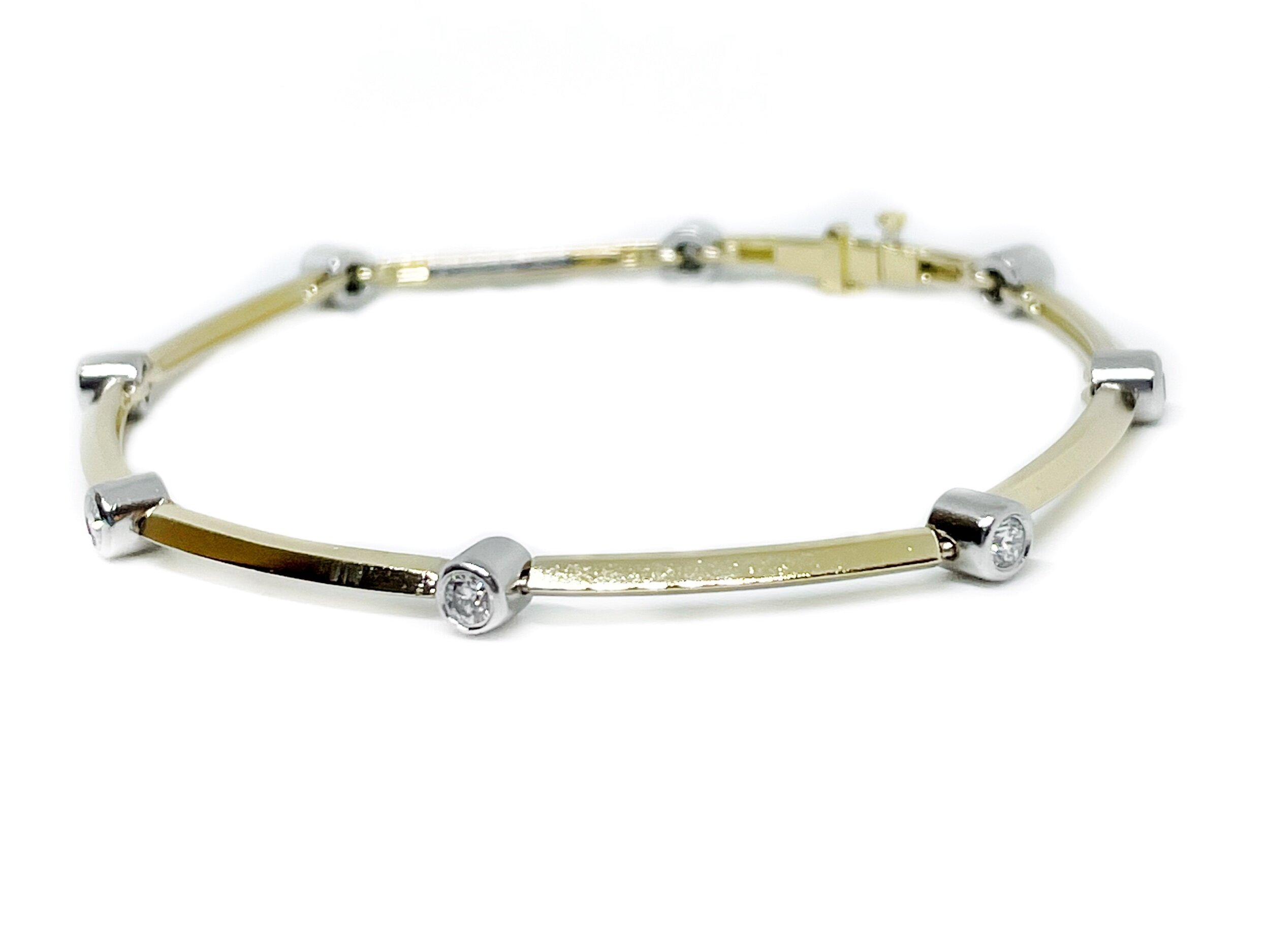 ABA9B971-054E-410E-8326-9CB62393FECF