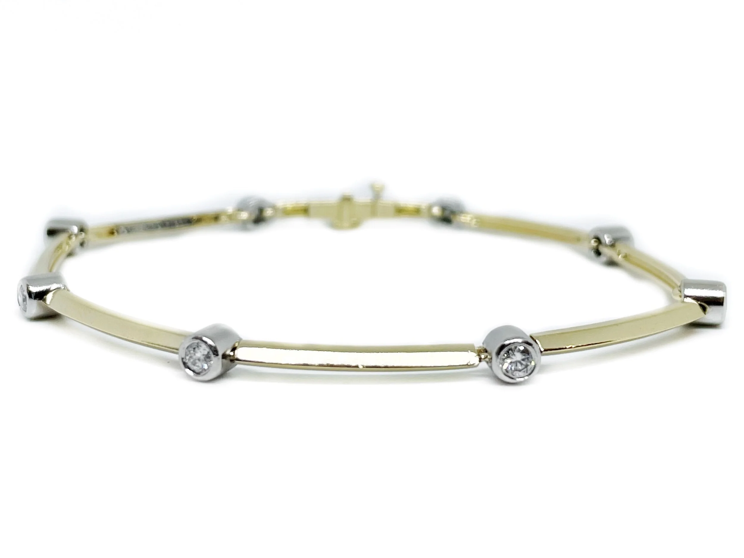 403E3633-8ABA-419B-B0BE-10250E881977