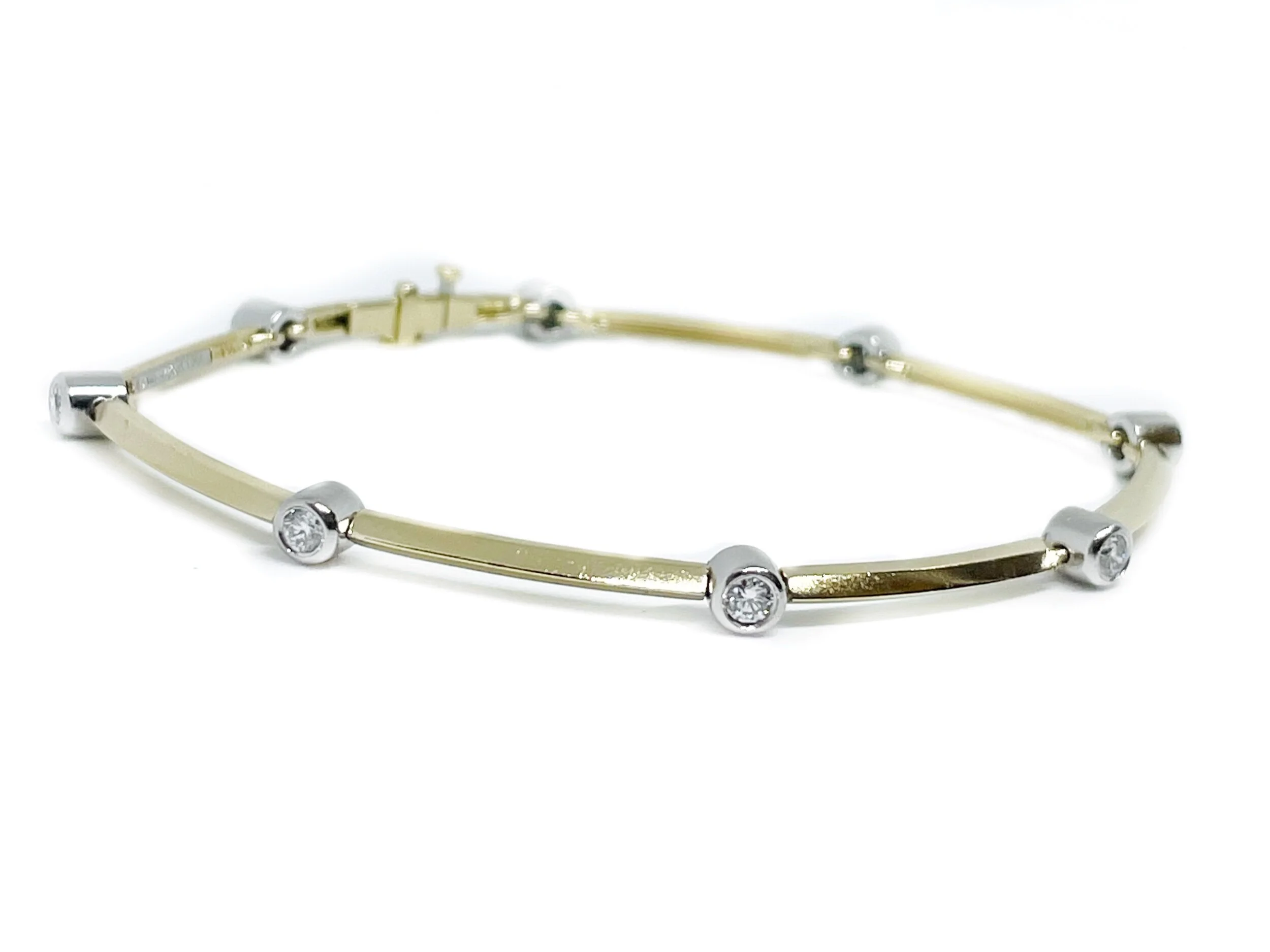 BBE8AFD6-16D9-4381-87A4-0DE693A29421