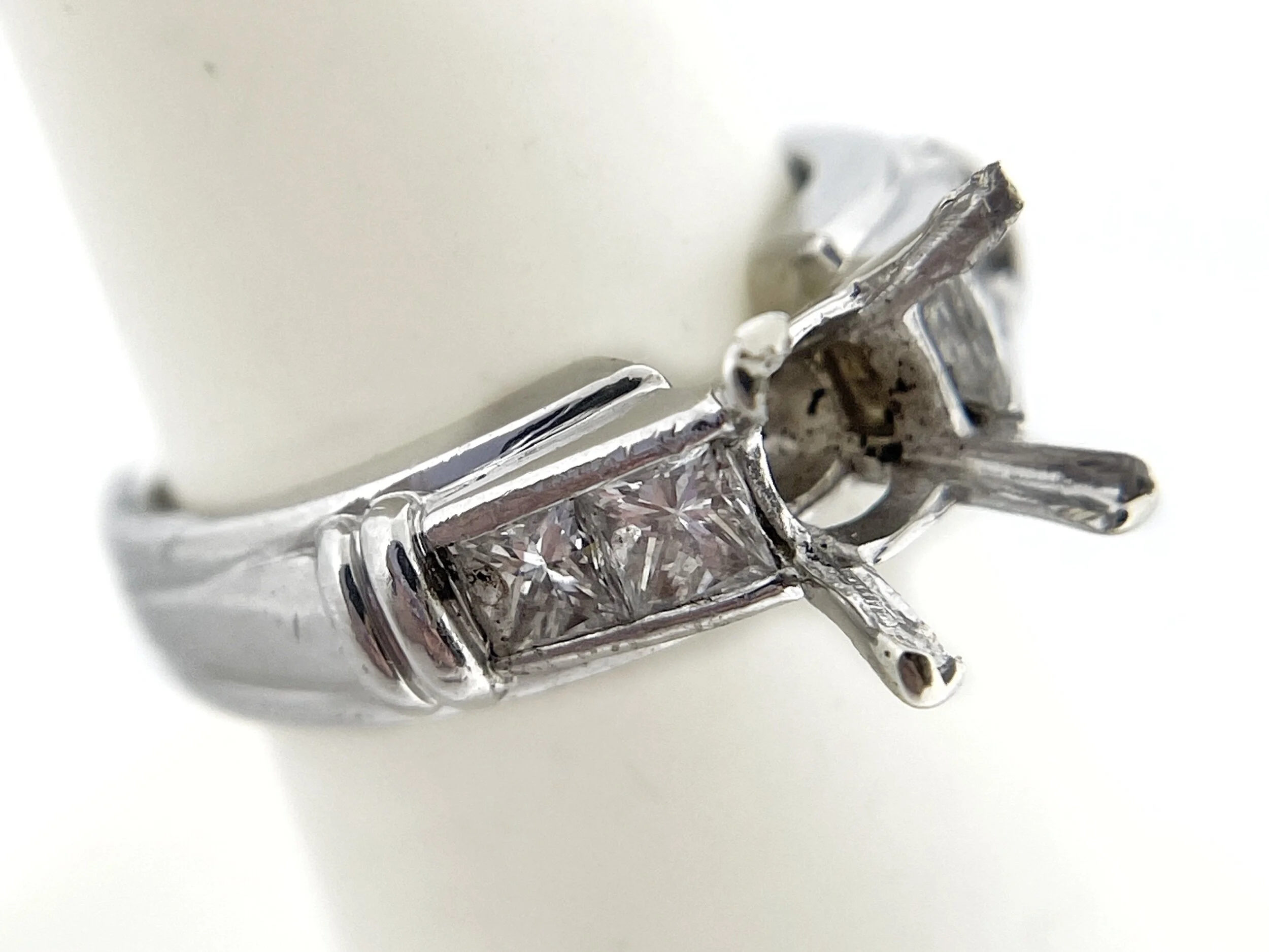 DD78FD61-9F84-4629-9B8A-4351D64DA936