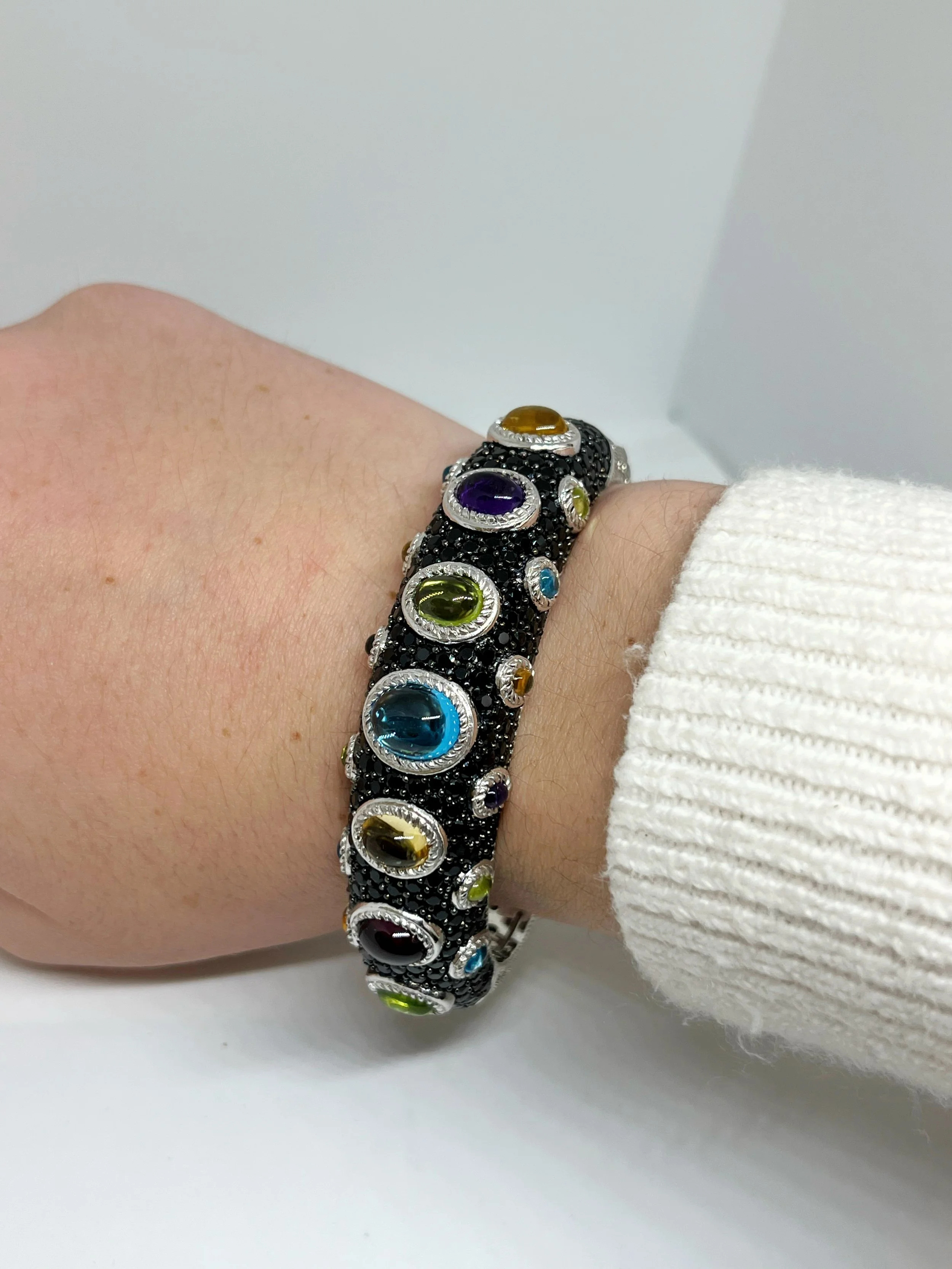 GEMMOVE BRACELET 16コマ ジェンマ 貴蛇紋石ブレスレット GEMMOVE BRACELET 16コマ ジェンマ 貴蛇紋石ブレスレット