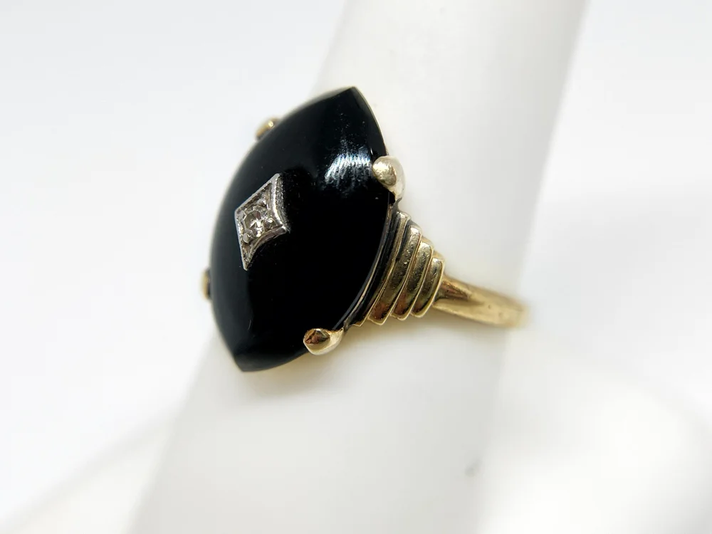 Vintage 14K Black Onyx and Diamond Ring Size 8.25 — DeWitt