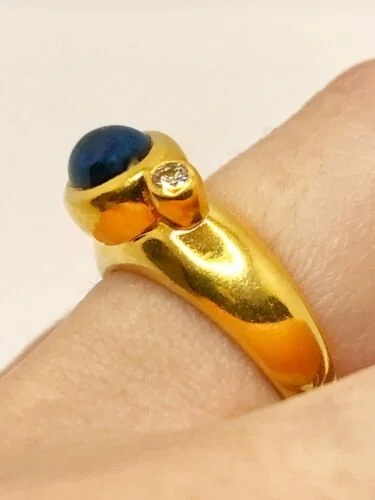 Bague Ronde En Métal Doré Avec Cabochon Bleu Et Strass - Taille 52, Occasion En Bon état