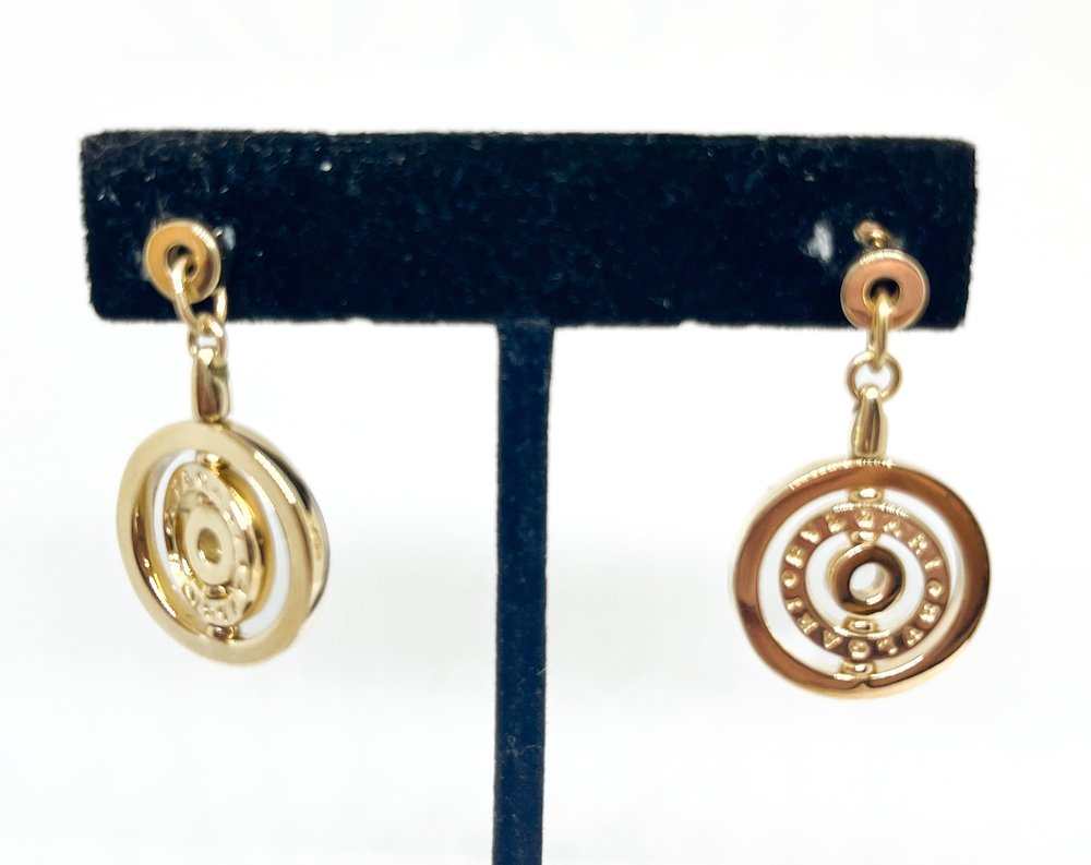 étoileです。 1/8 CT. T.W. Diamond Eighth Note Open Hoop Drop Earrings in