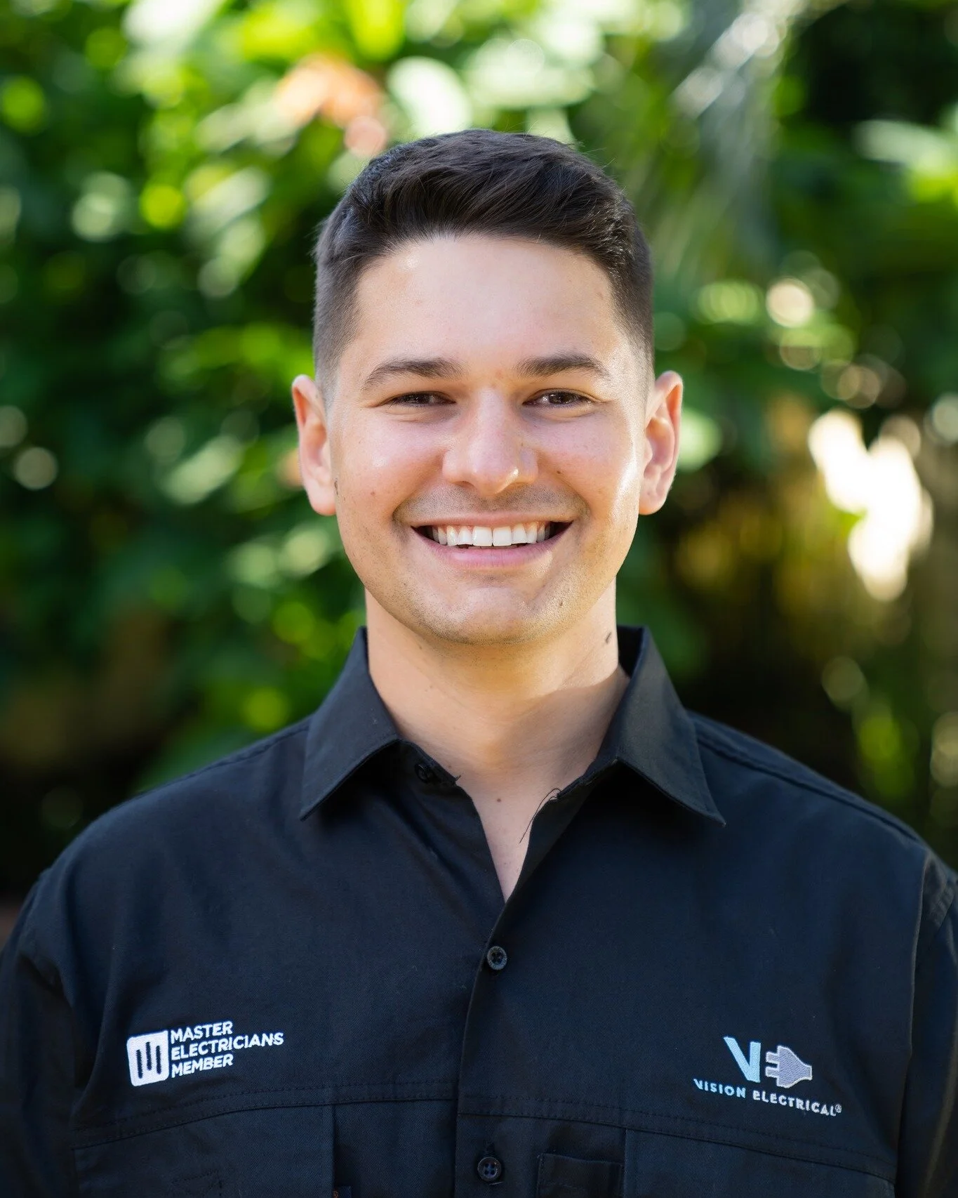 Meet Cale (aka boss man), the director of Vision Electrical. Having started as an apprentice in 2006 with a passion for electrical, Cale had always envisioned starting a company of his own with 6 core values: 
⚡ Safety 
⚡ Communication 
⚡ Quality 
⚡ 
