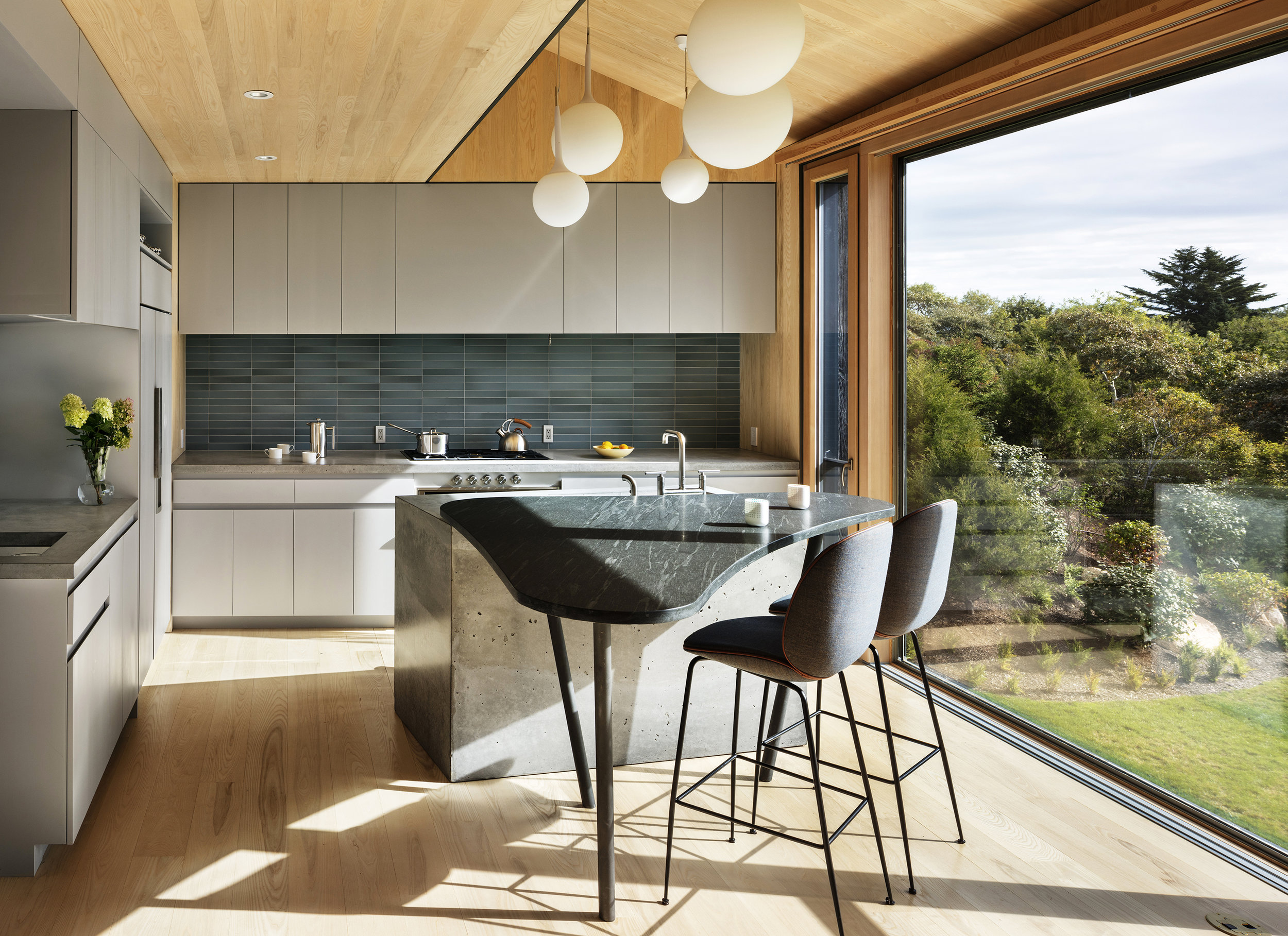 kitchen small.jpg