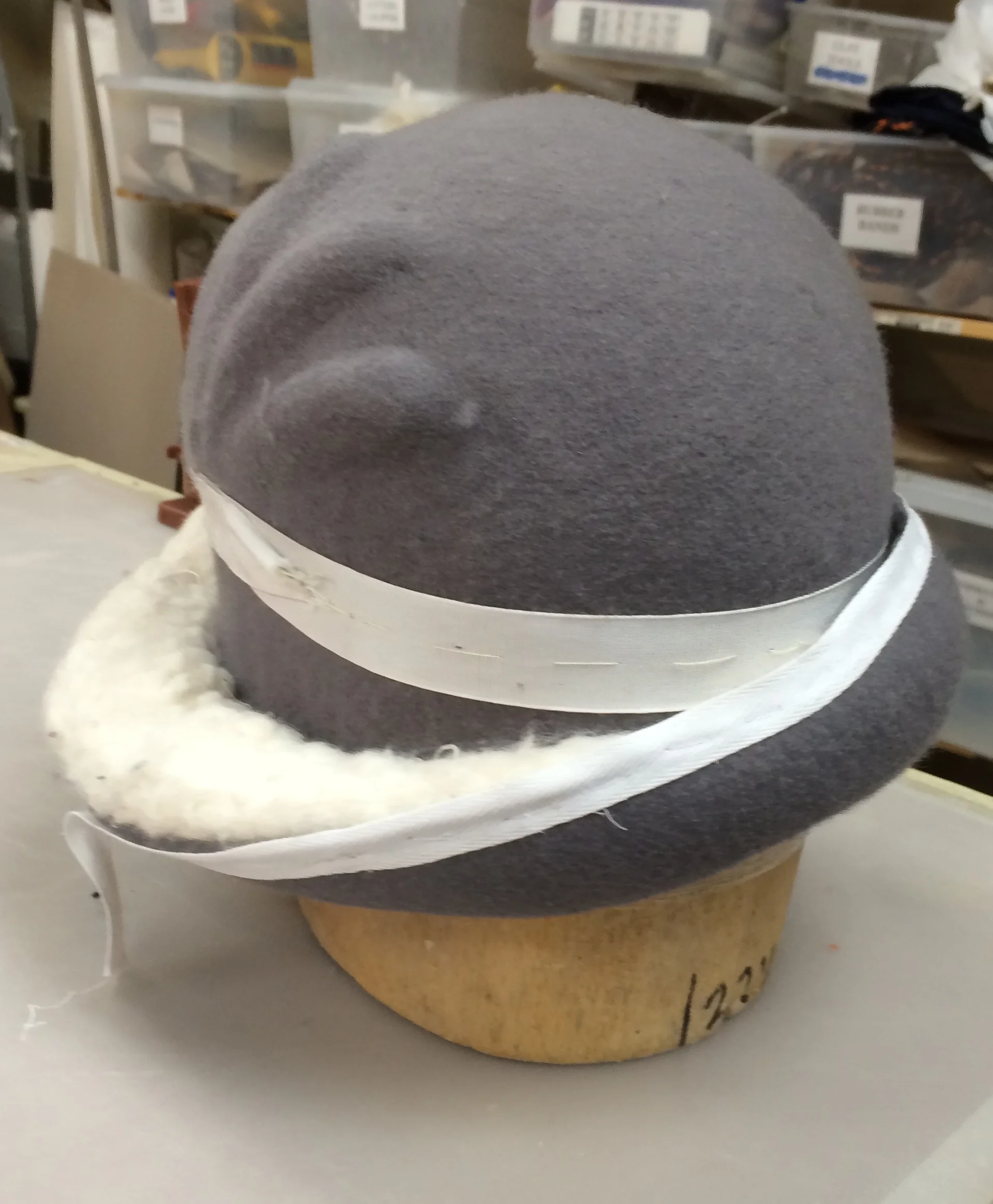 Shaping wool cartwheel