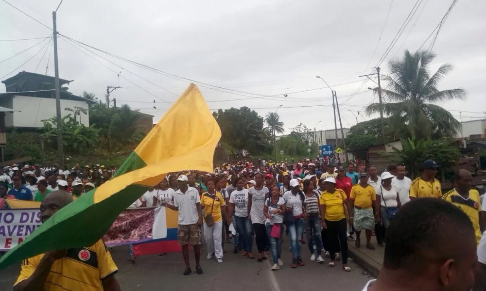 Peaceful Strikers Are Still Being Attacked by Armed Police in Buenaventura, Colombia, But the People Won't Give Up!