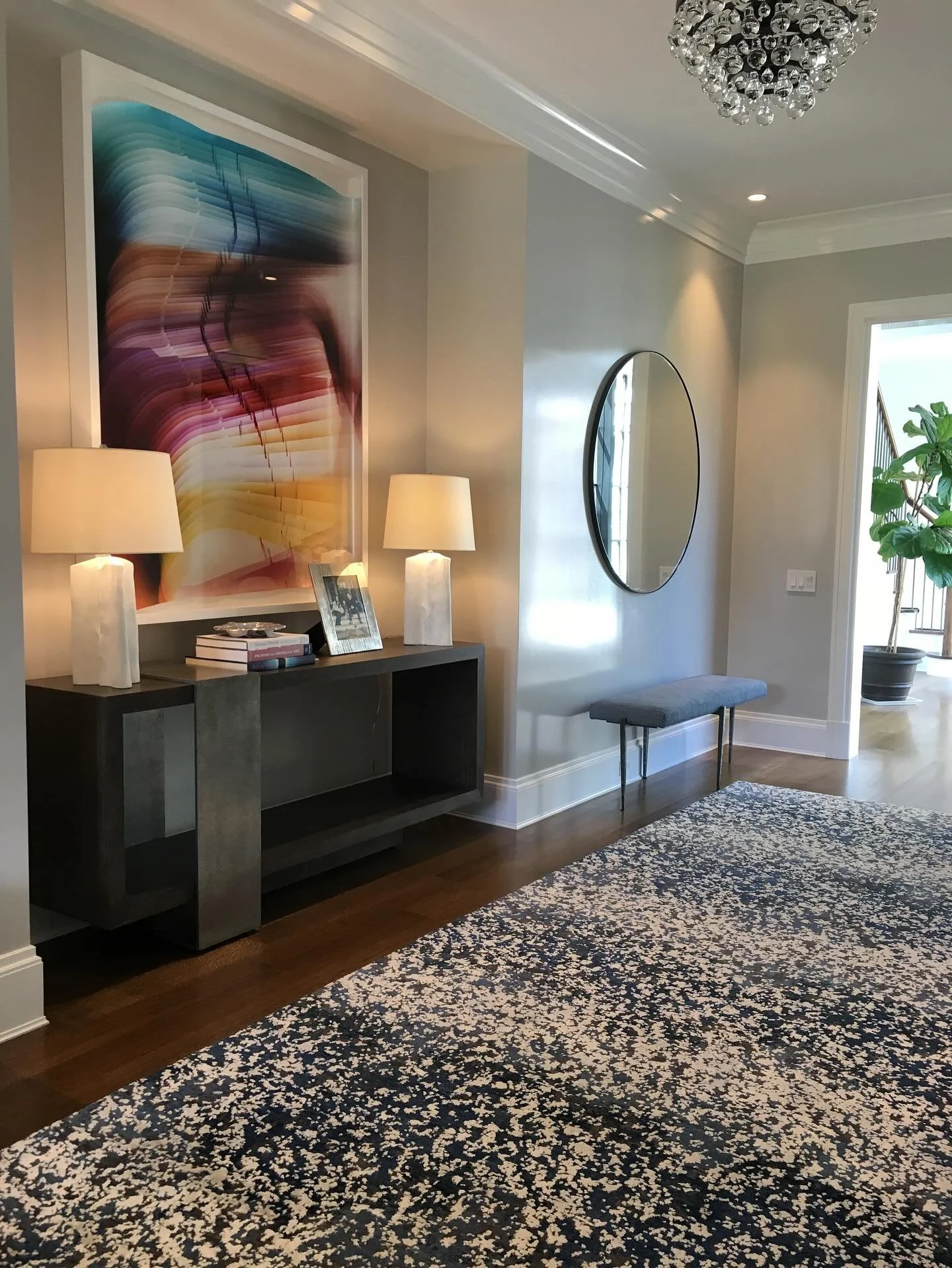 Reminiscing about this dreamy entry hall for our art loving client in Westchester!  #classicandmoderninteriors #pghinteriordesign #luxeinteriors #instad&eacute;cor #instaarchitechture #custominteriors #entryhalldesign