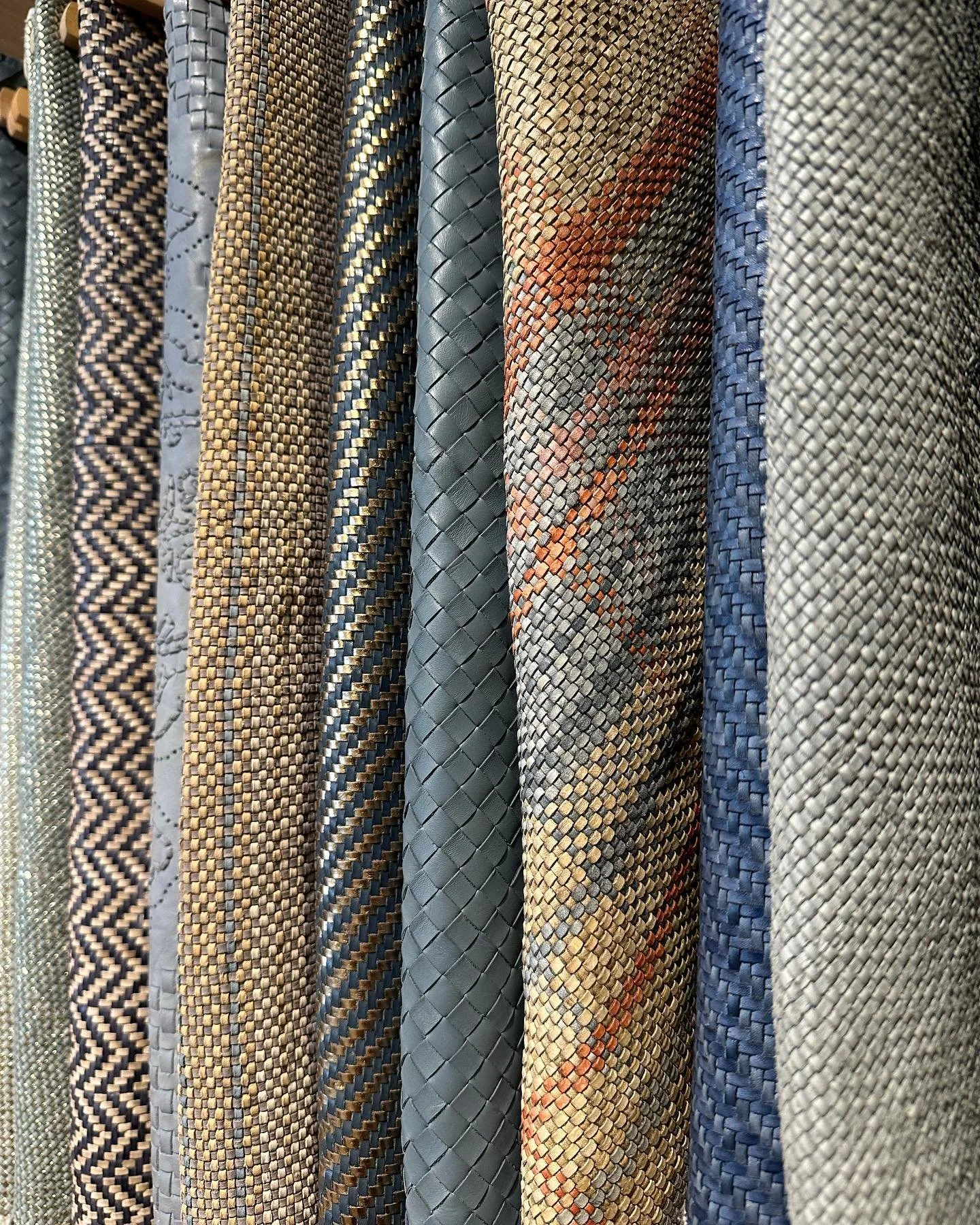 Massive inspiration sourcing at @lancewovenleather.  #classicandmoderninteriors #wovenleather #luxeinteriors #custominteriors #instadecor #instaarchitecture