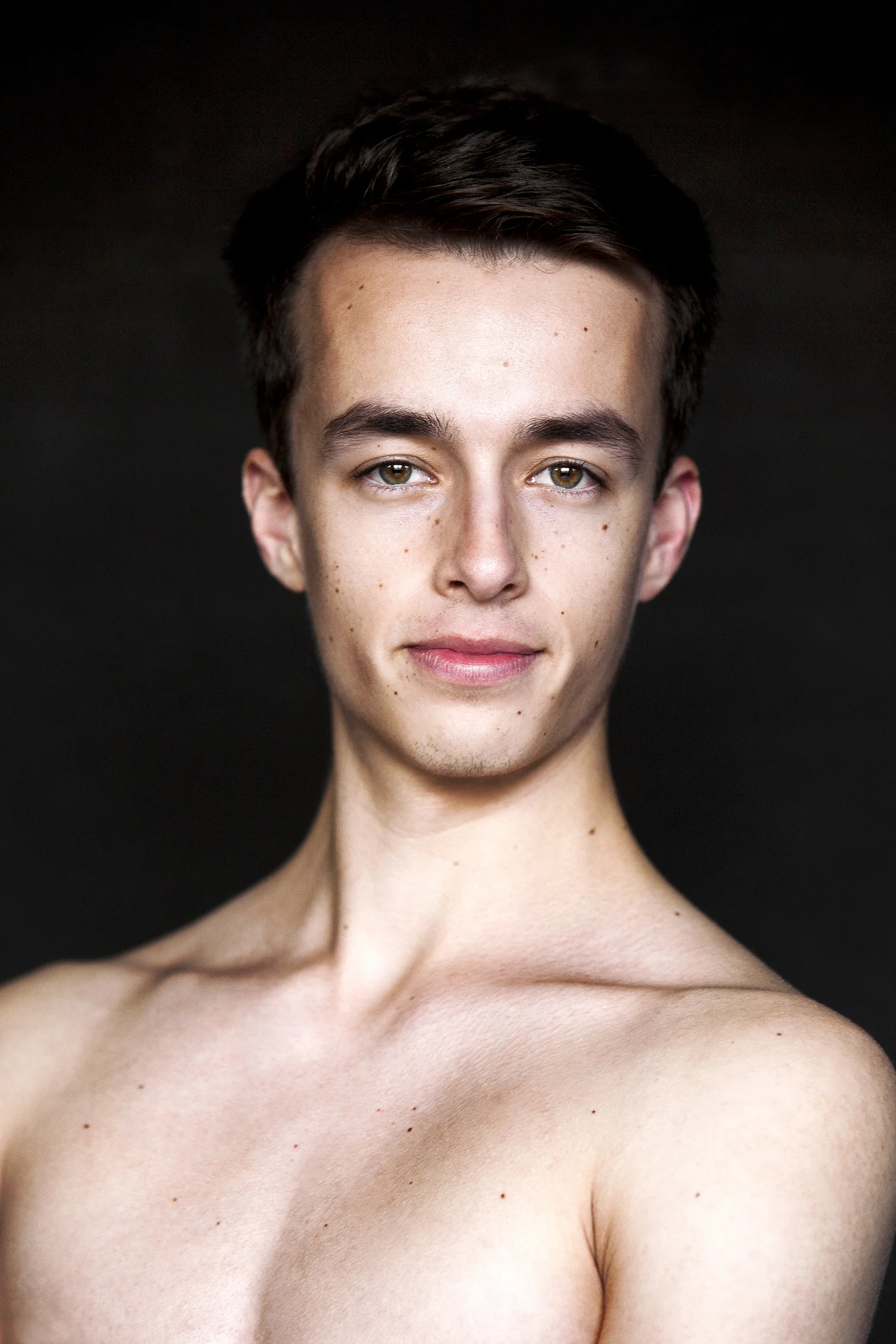 Lachlan-9274_crop_background2_72_1500.jpg