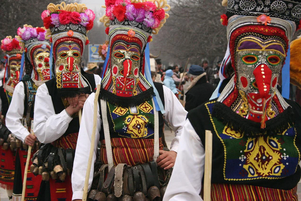 bulgarianmumers1lg.jpg