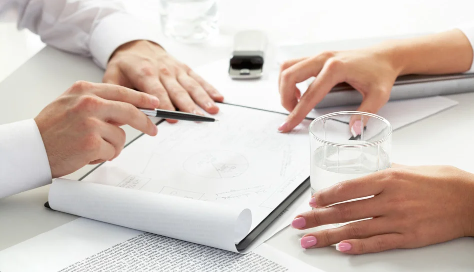 photodune-696342-consultation-s.jpg