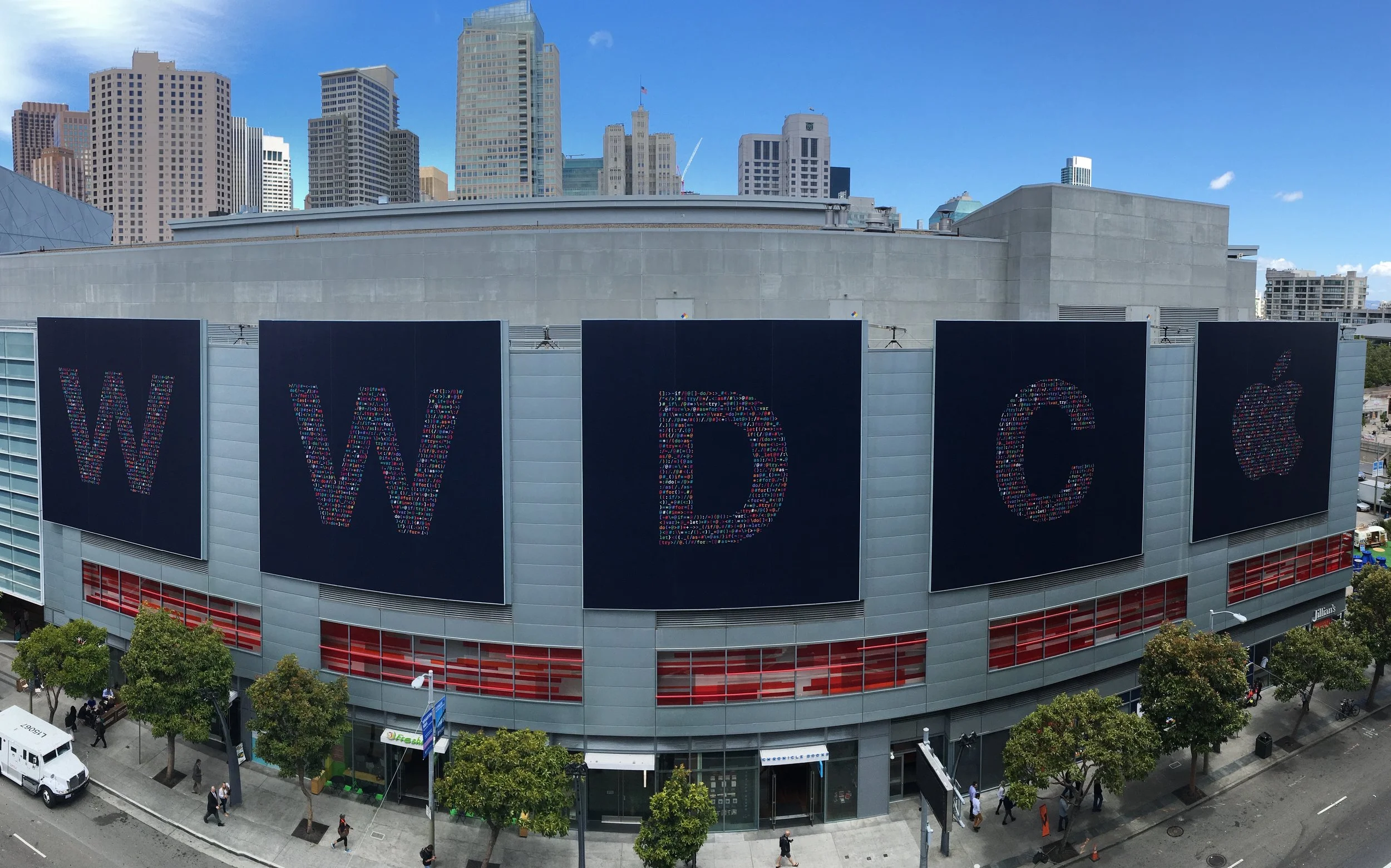 photo credit: wka <a href="http://www.flickr.com/photos/43675529@N00/27619502180">WWDC Signs Pano</a> via <a href="http://photopin.com">photopin</a> <a href="https://creativecommons.org/licenses/by-nc-sa/2.0/">(license)</a>