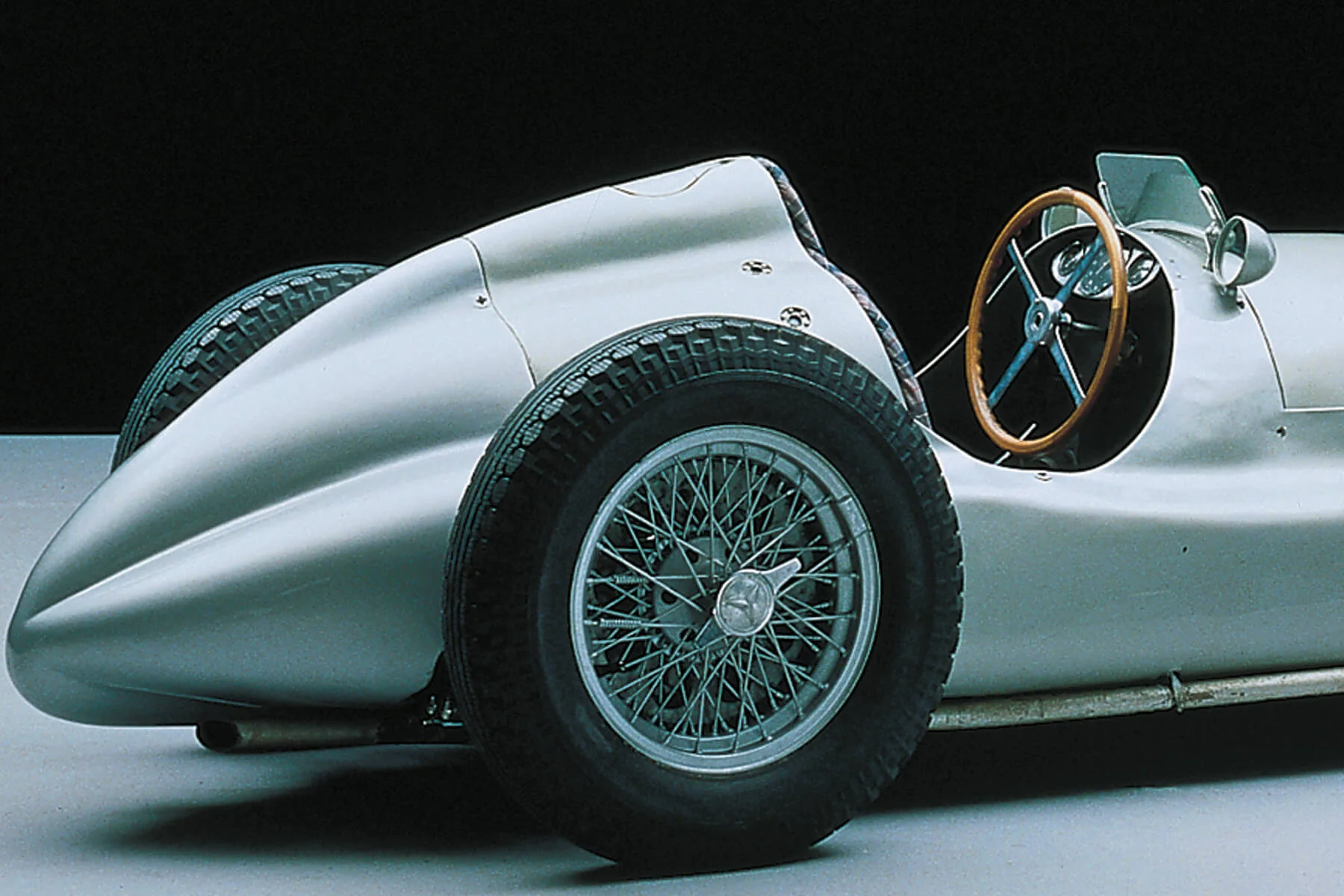 Mercedes_9.jpg