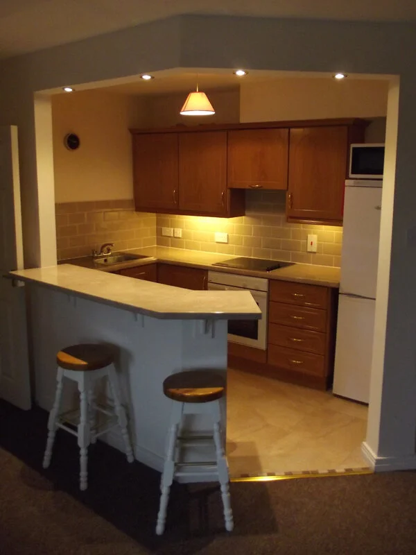 Kitchen (4).JPG