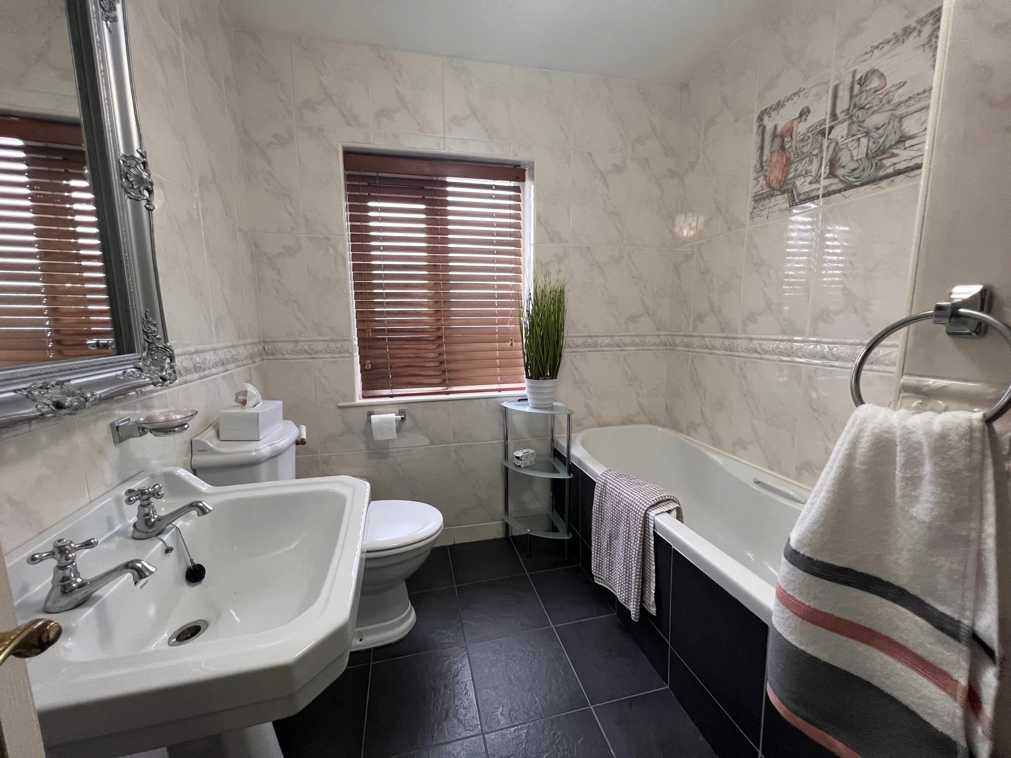 12 Woodbury Gardens, Dundalk, Louth, A91W9RH — Blue Sky Property