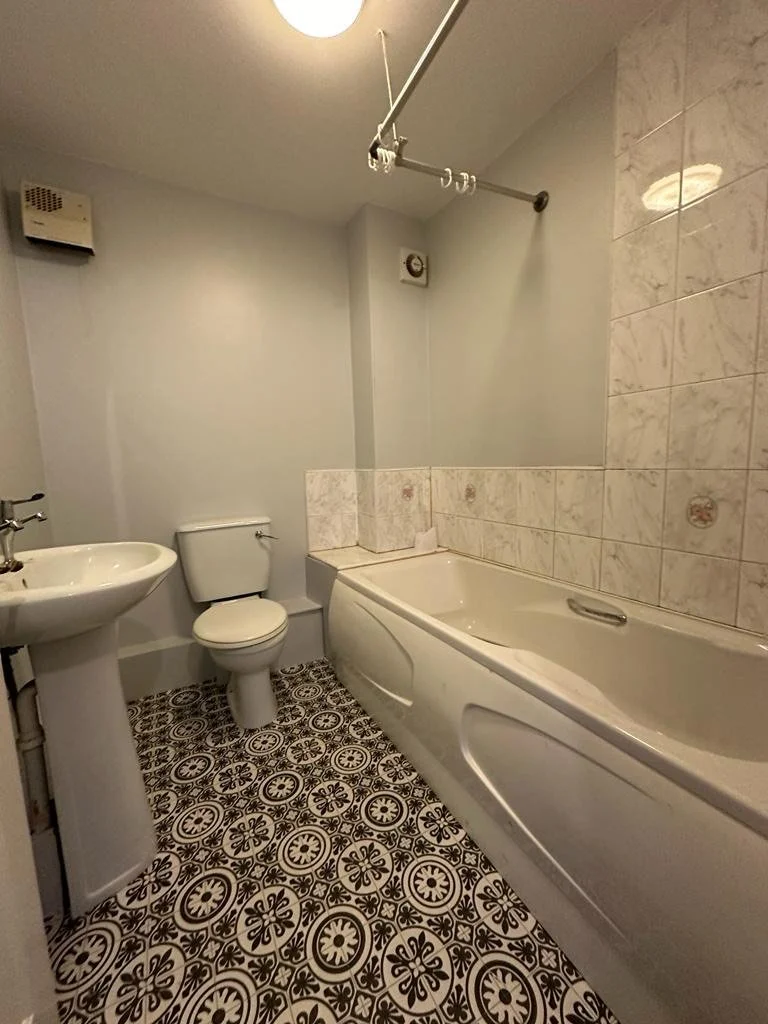 14 Douglas Court, Crowe Street, Dundalk, Co. Louth — Blue Sky Property