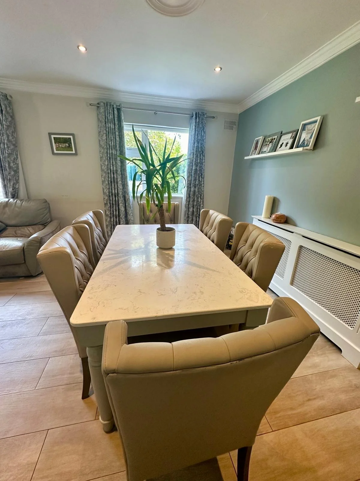 Dining room 2.jpeg