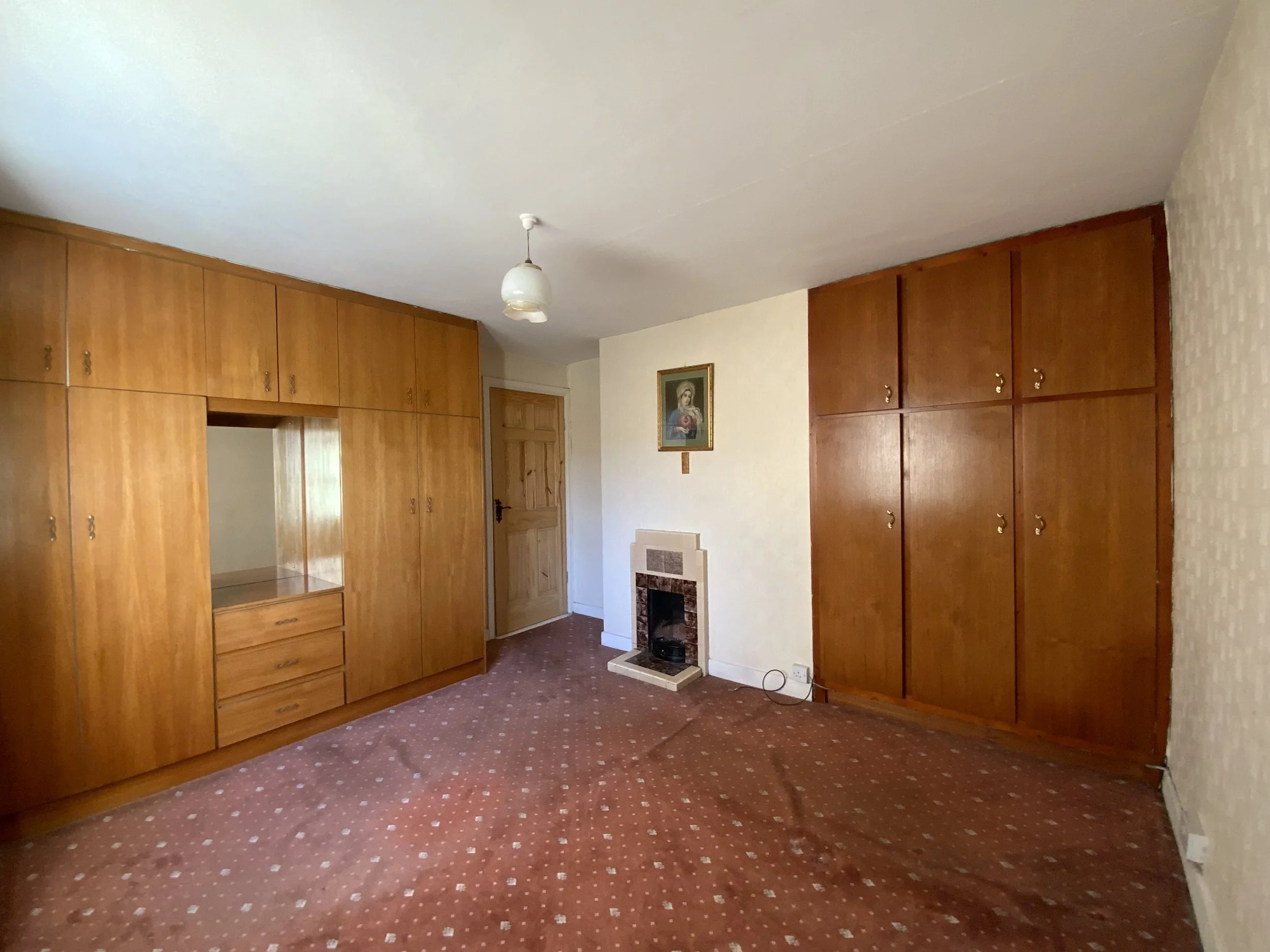 Bedroom 1.jpg