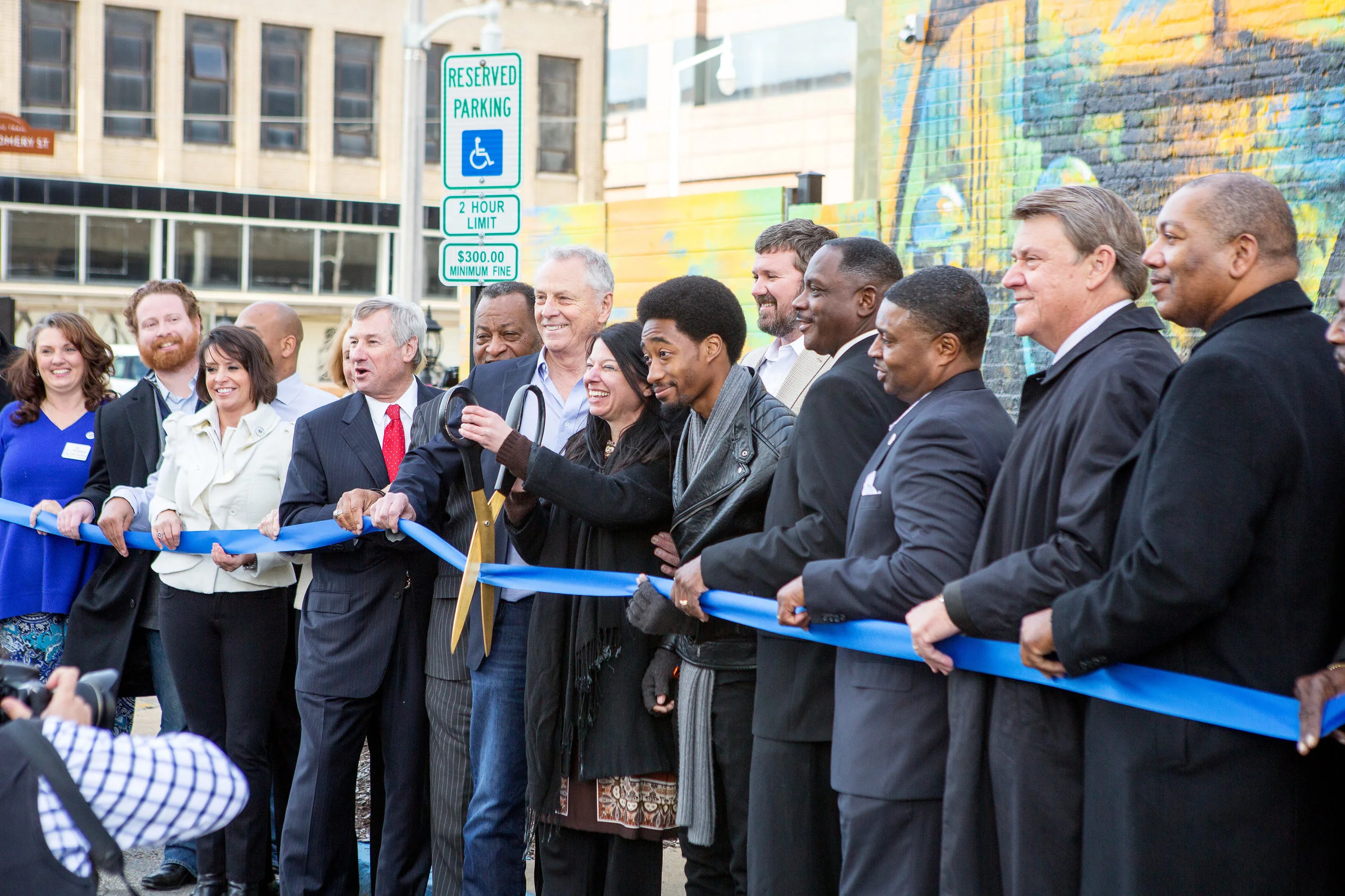 Selma mural ribbon cutting 3 -- DiAnna Paulk.jpg