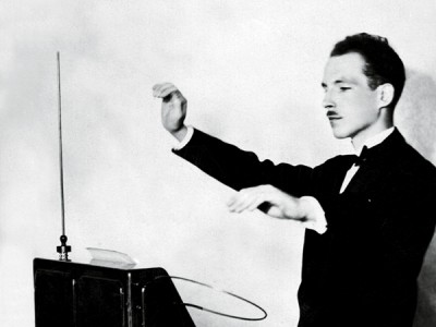 Introduction to the Theremin: an Untouchable Instrument — Division