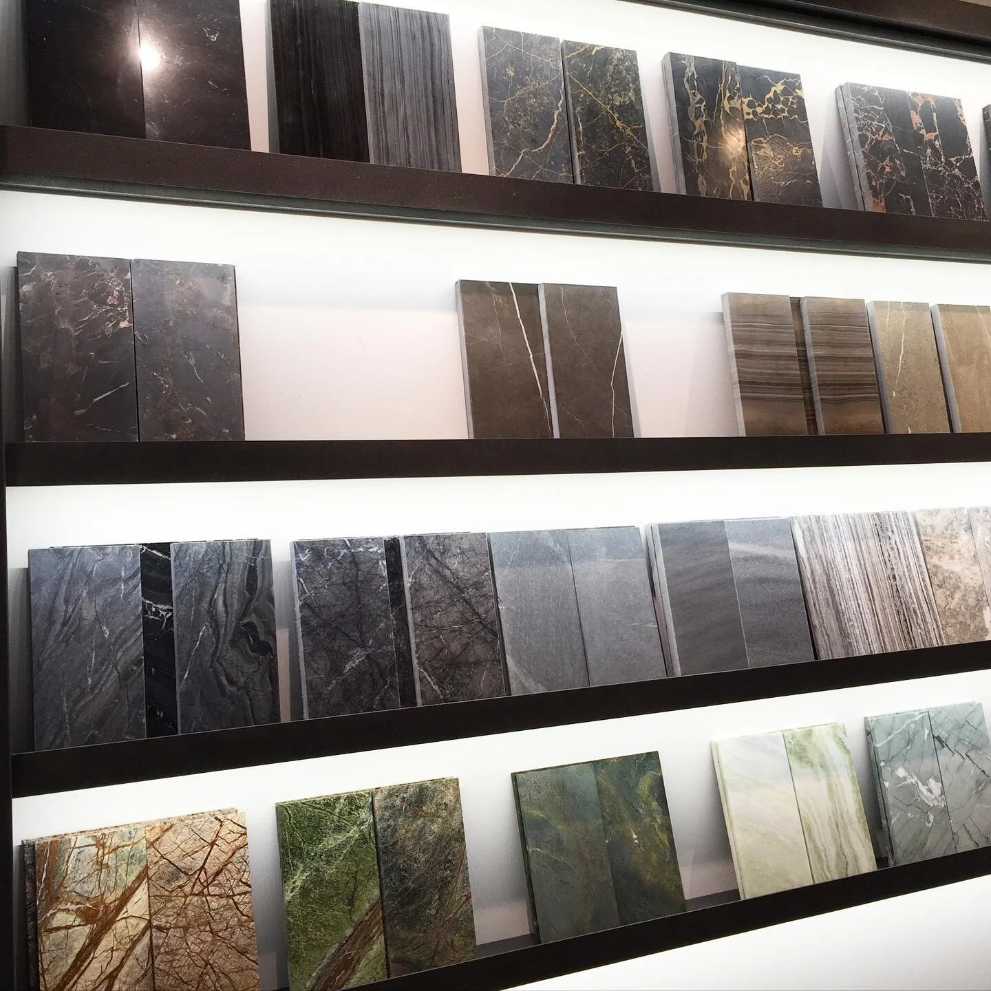 Choosing Marble #interiordesign #interiorarchitecture #marble #beautifulveining #colour